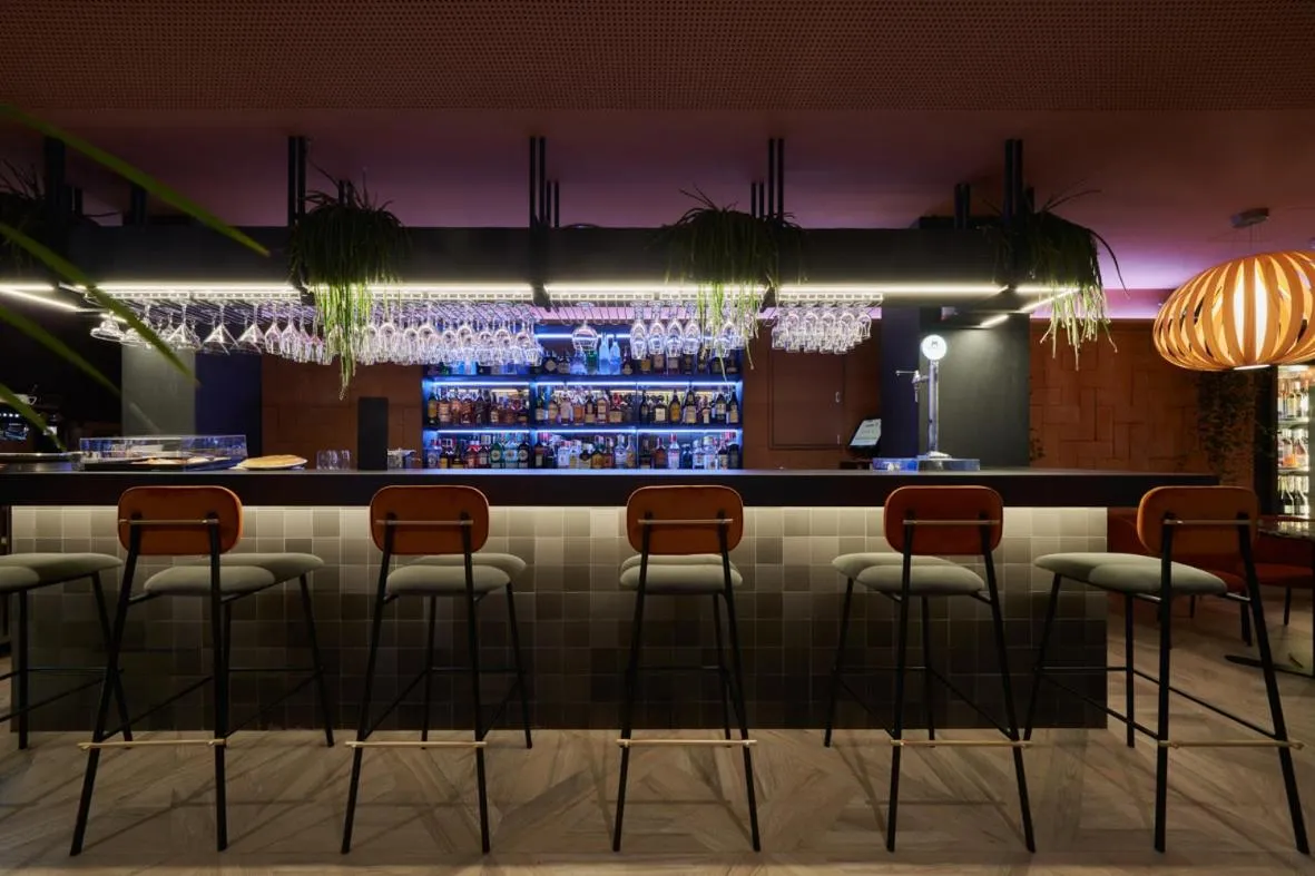 Restaurant/places to eat in Aparthotel Augusta