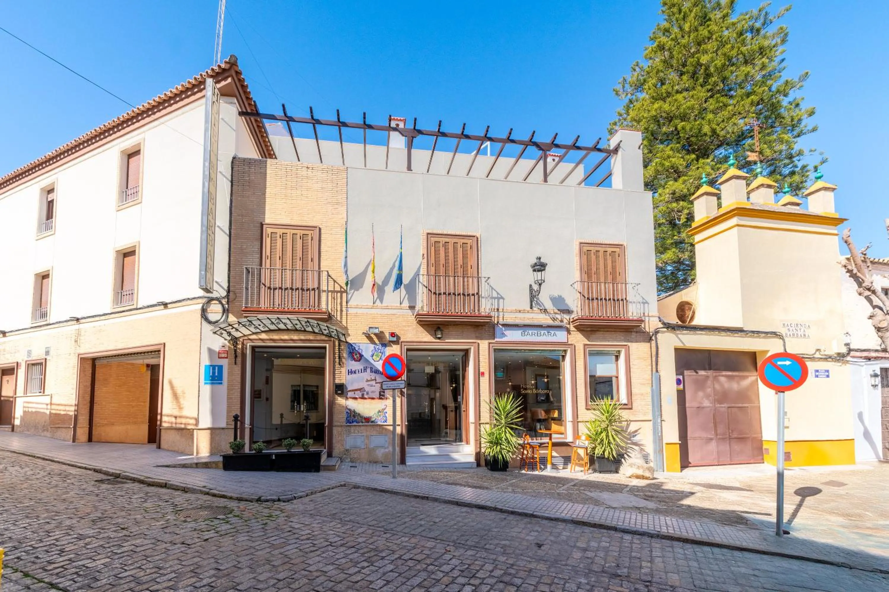 Facade/entrance in HOTEL HACIENDA SANTA BARBARA