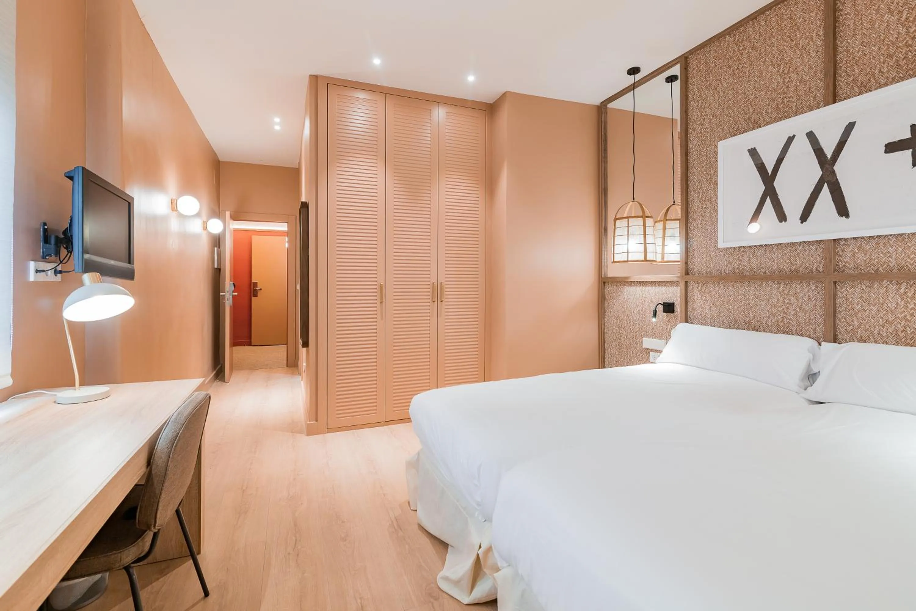 Photo of the whole room in U-Sense Granada Centro