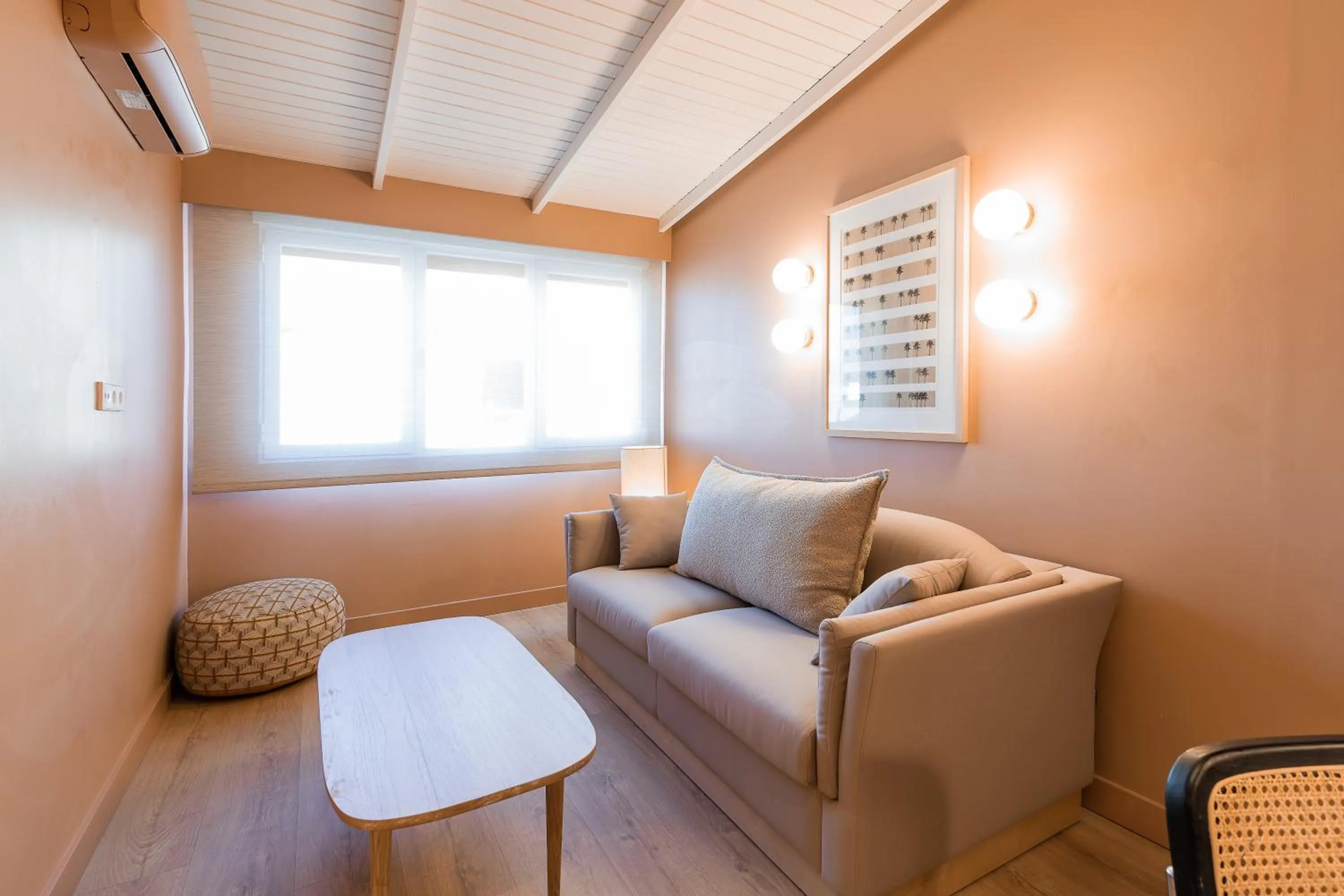 Living room in U-Sense Granada Centro