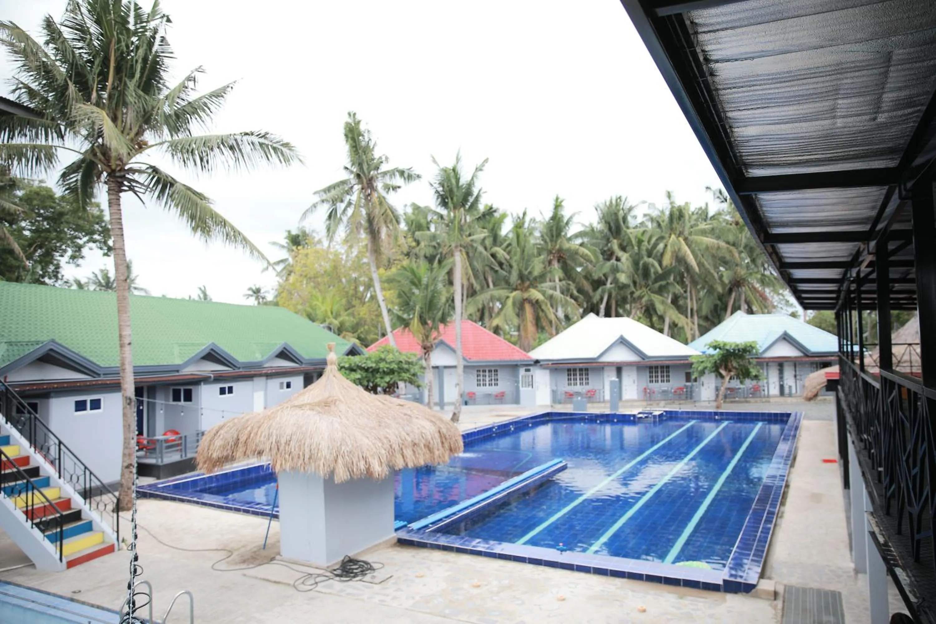 Swimming pool in 버진 아일랜드 리조트 Virgin Island Resort Restaurant & Spa