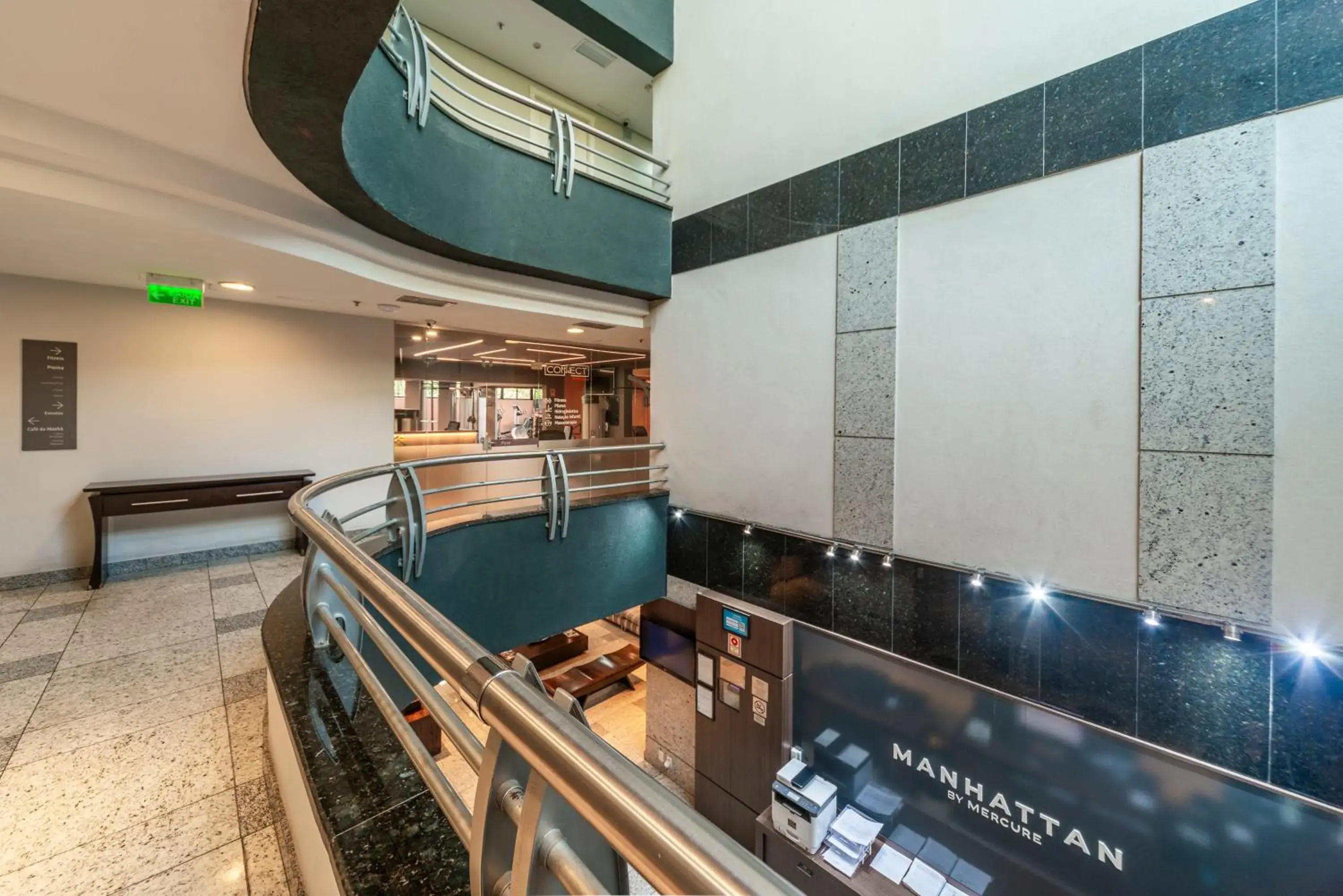 Property building in Manhattan Porto Alegre by Mercure - 5 minutos do Hospital Moinhos de Vento Property building in Manhattan Porto Alegre by Mercure - 5 minutos do Hospital Moinhos de Vento