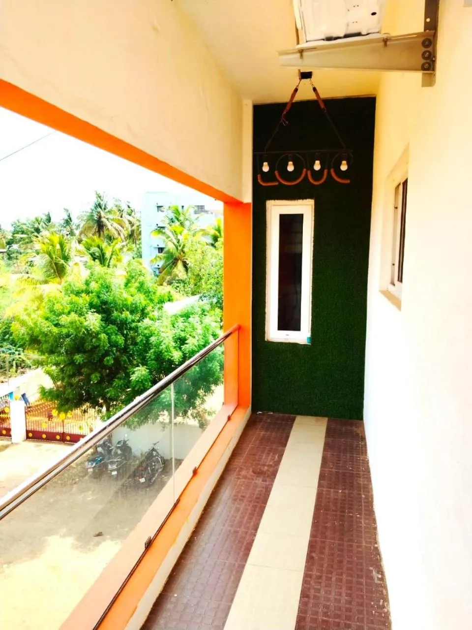 Balcony/Terrace in ASSHAPPYSTAYINN HOTEL