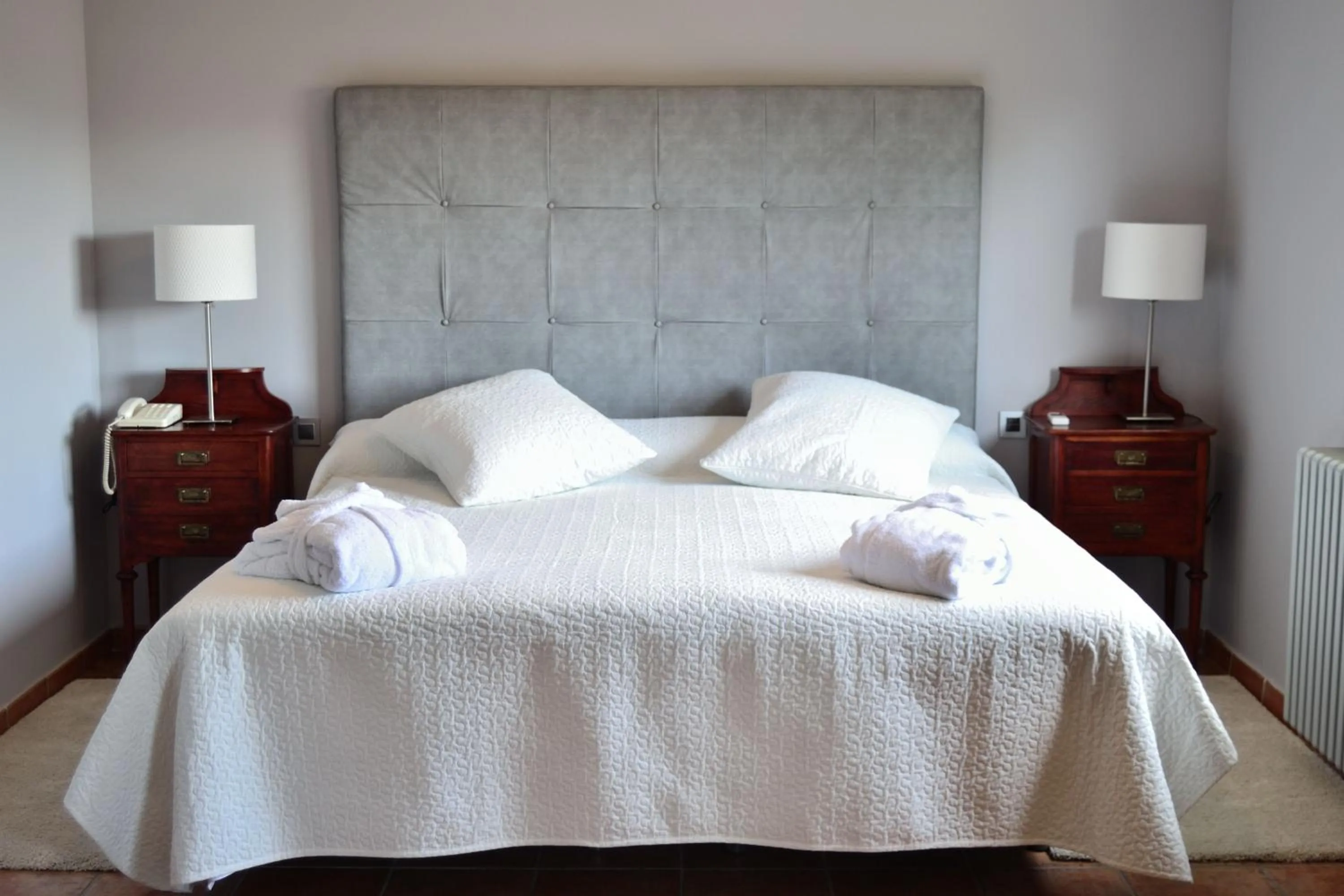 Bed in Hotel La Pardina