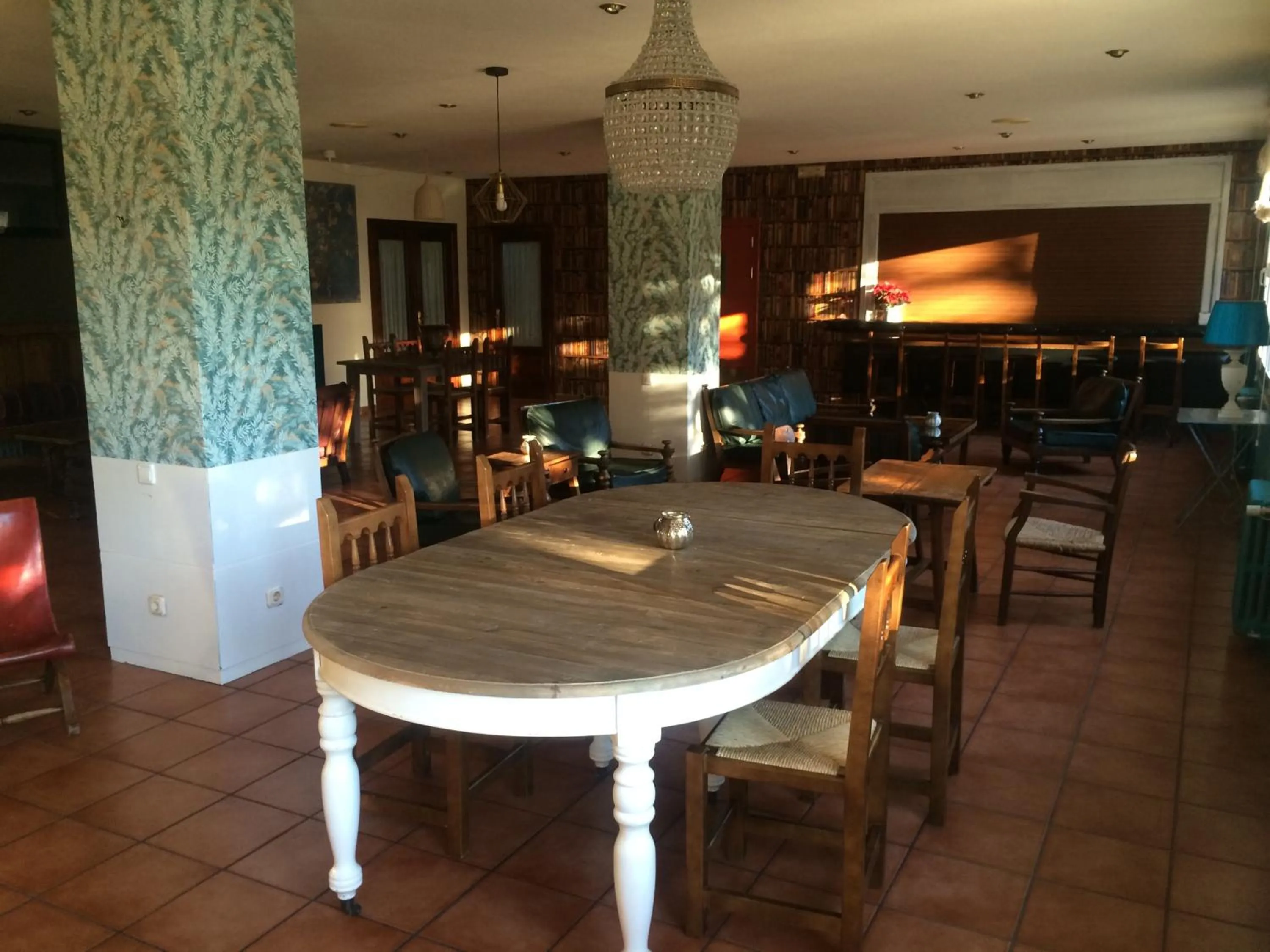 Communal lounge/ TV room in Hotel La Pardina