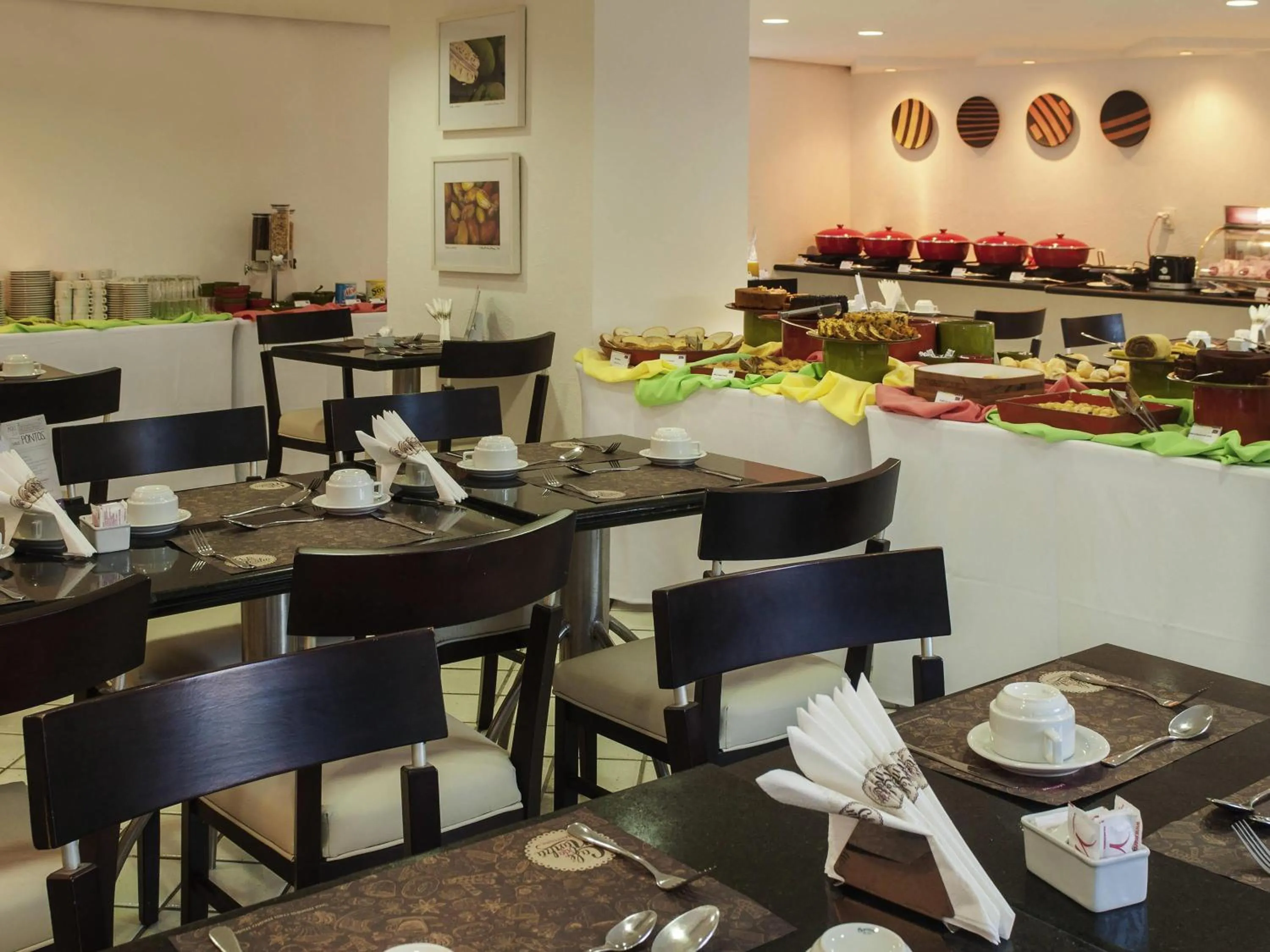 Restaurant/places to eat in Mercure Recife Navegantes