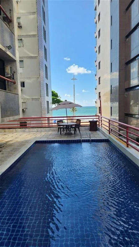 Swimming pool in Mercure Recife Navegantes
