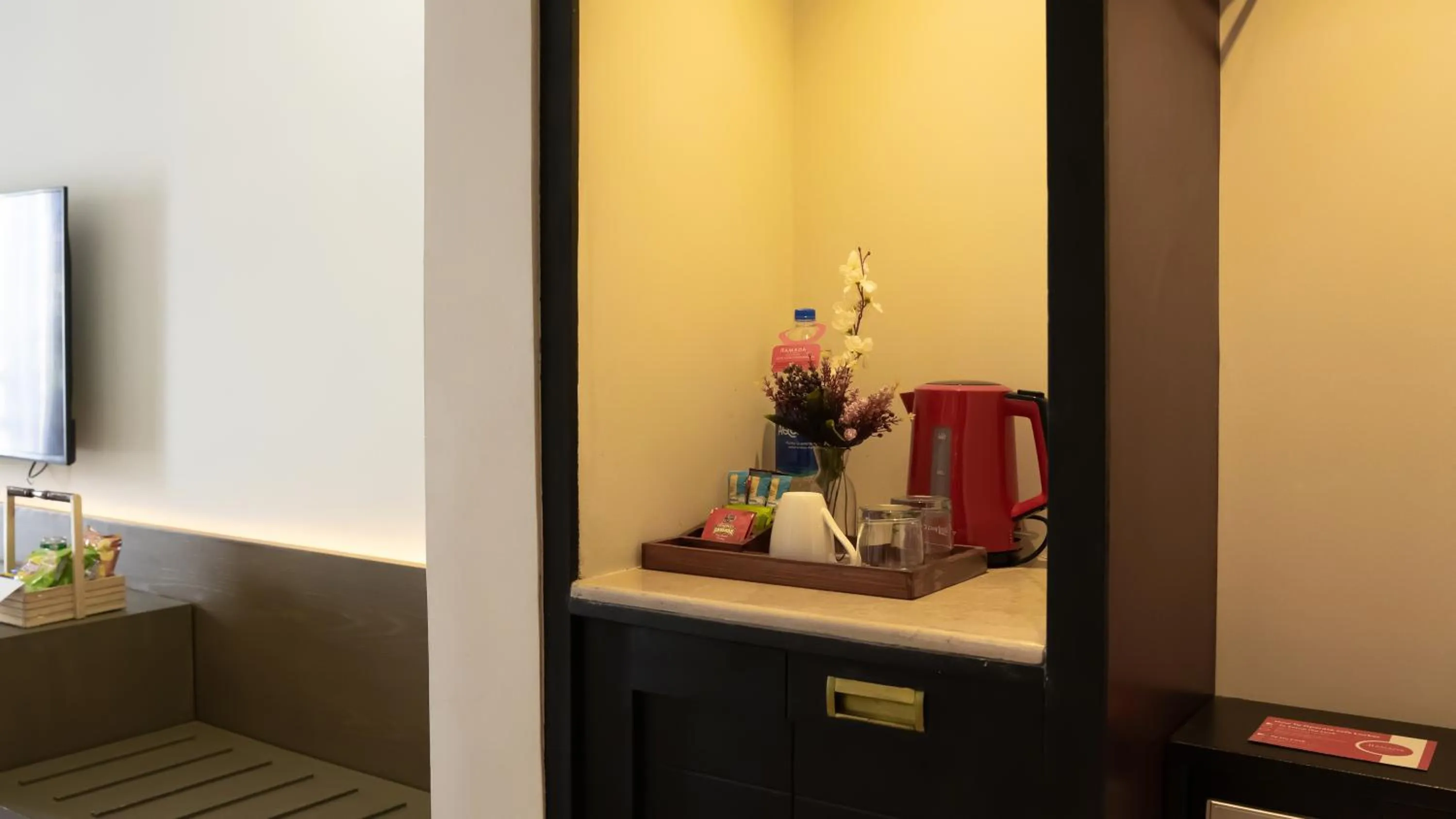 Coffee/tea facilities in Ramada Resort by Wyndham Gilgit