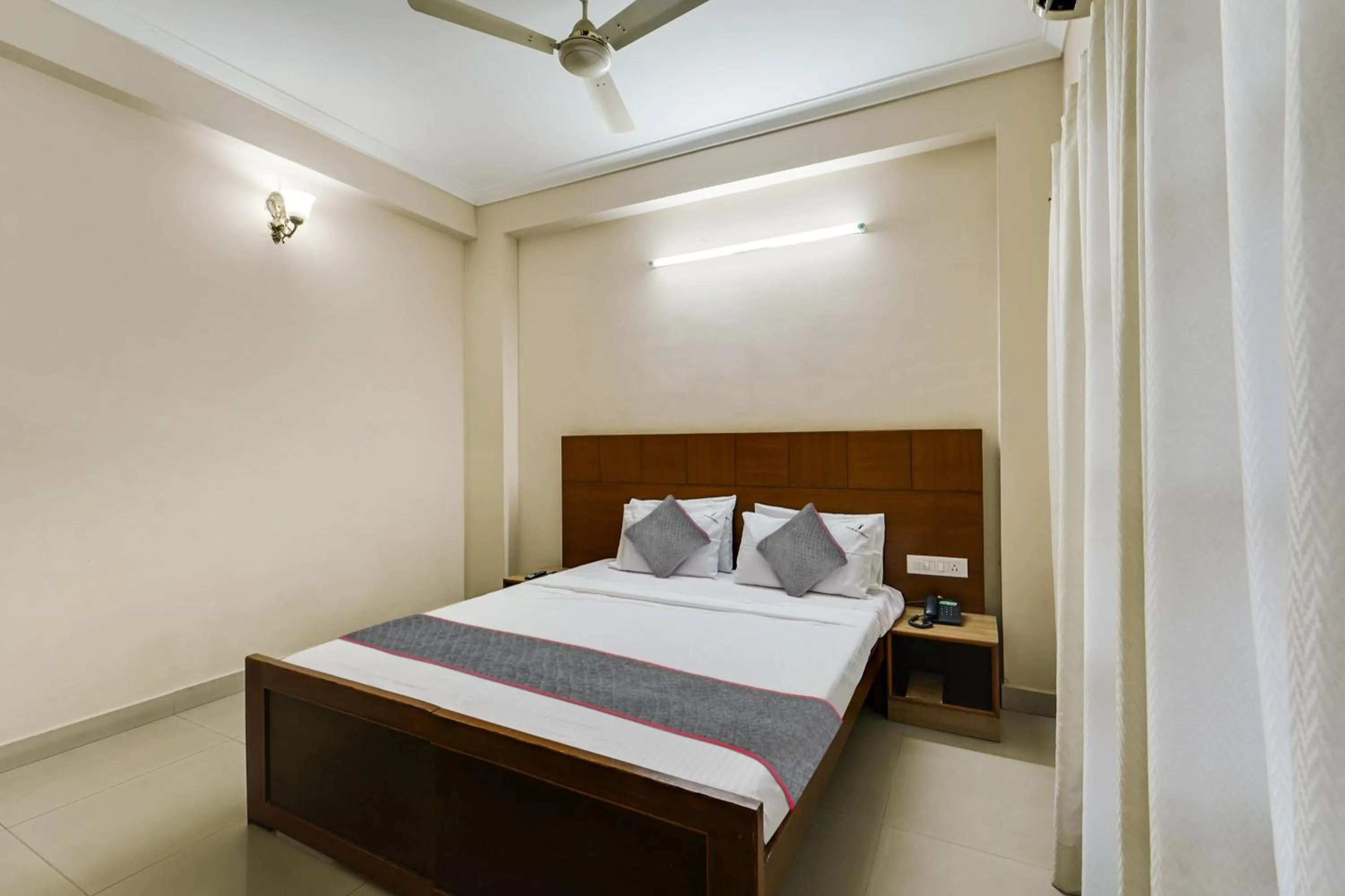 Bedroom, Bed in Townhouse Garden City Chennai