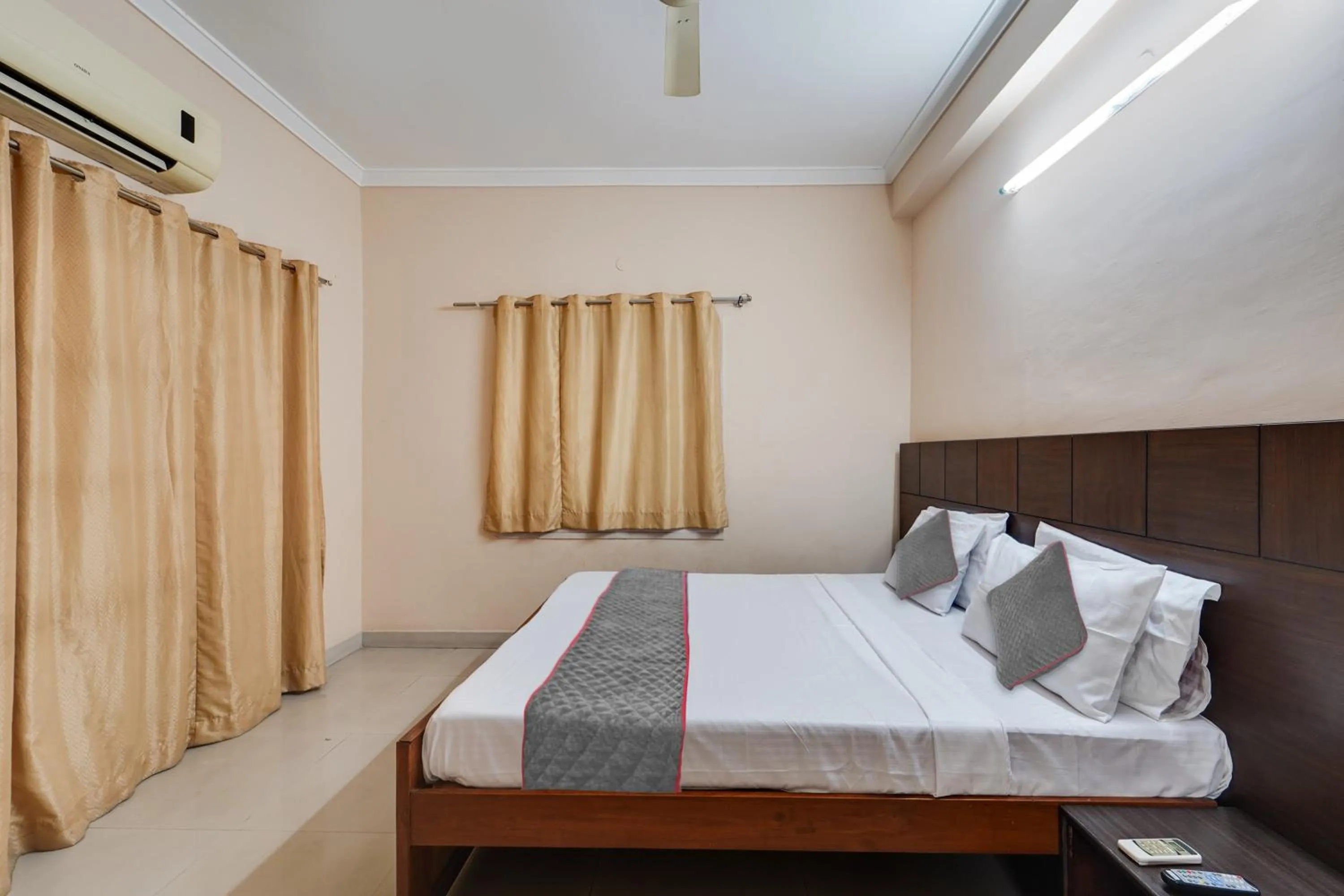 Bedroom, Bed in Townhouse Garden City Chennai