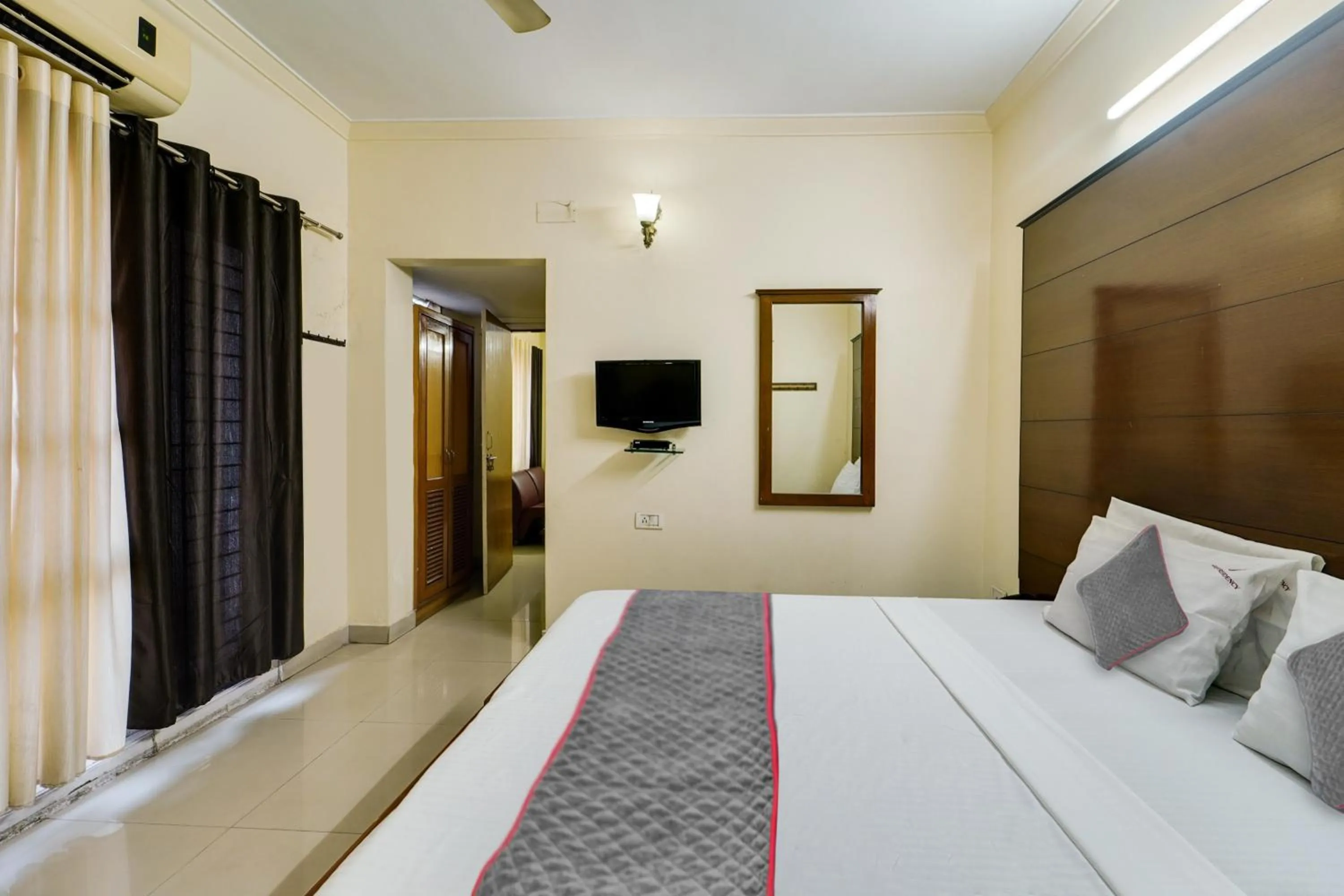 Bedroom, Bed in Townhouse Garden City Chennai