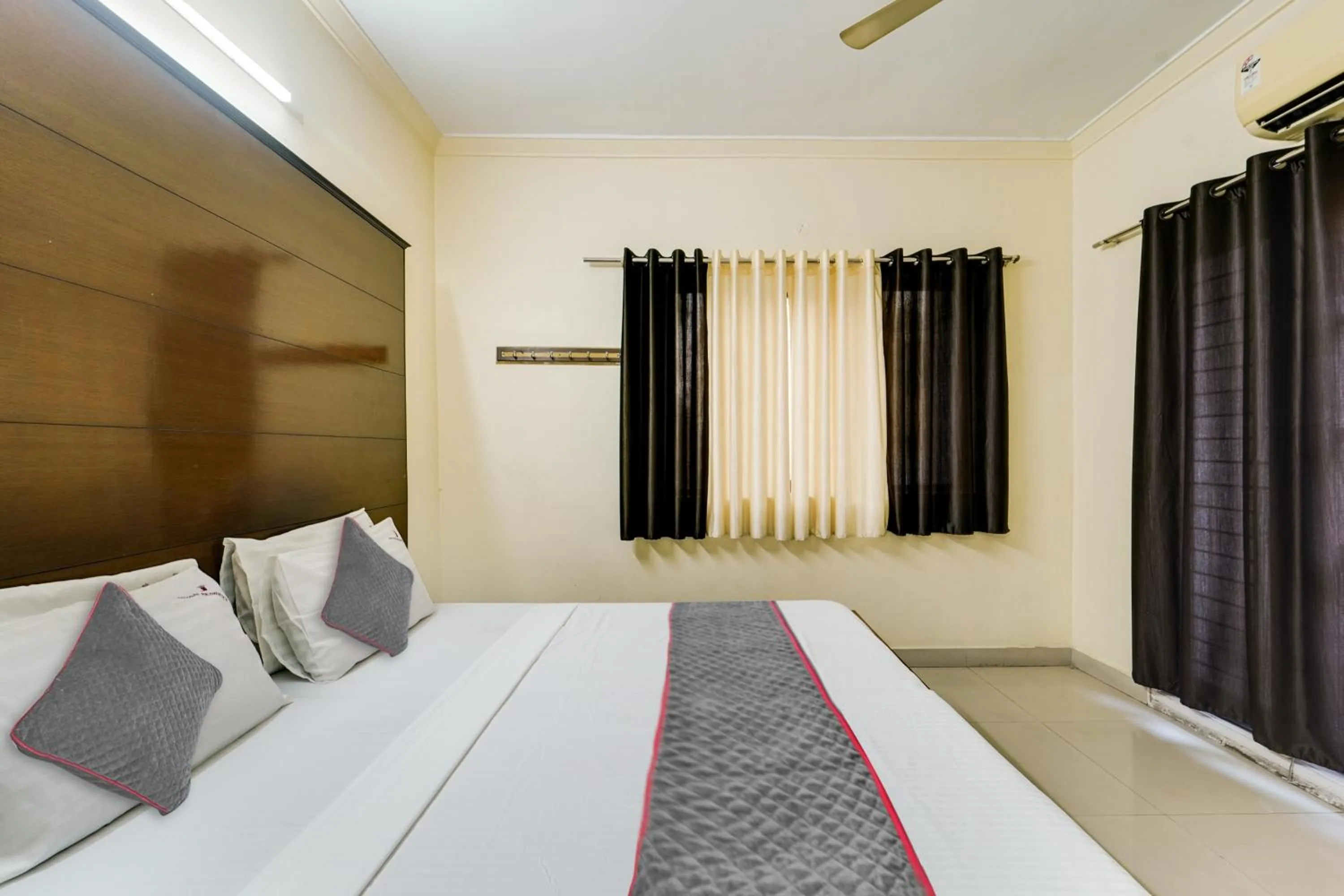 Bedroom, Bed in Townhouse Garden City Chennai