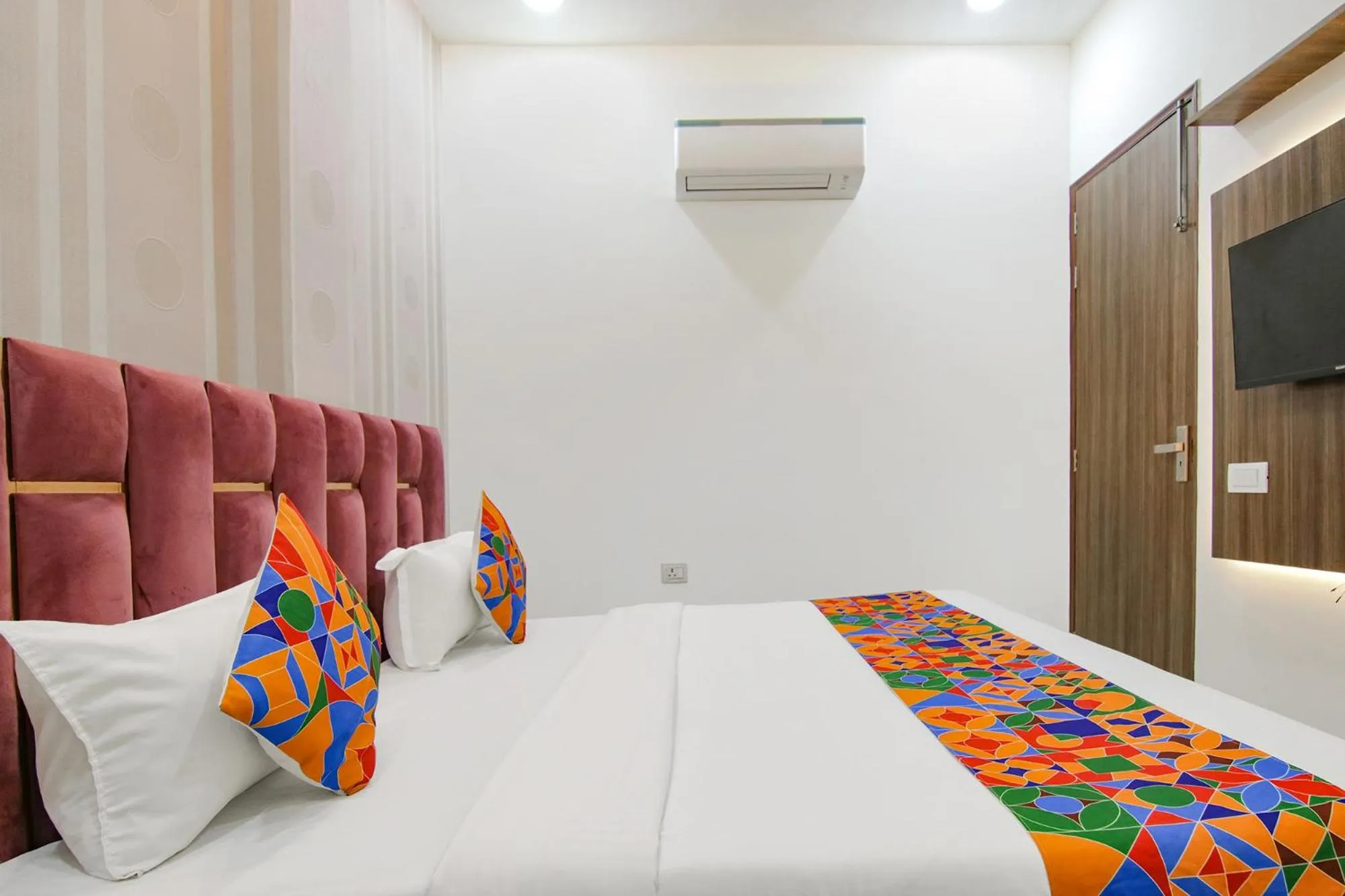 Bed in FabHotel Yellow Leaf