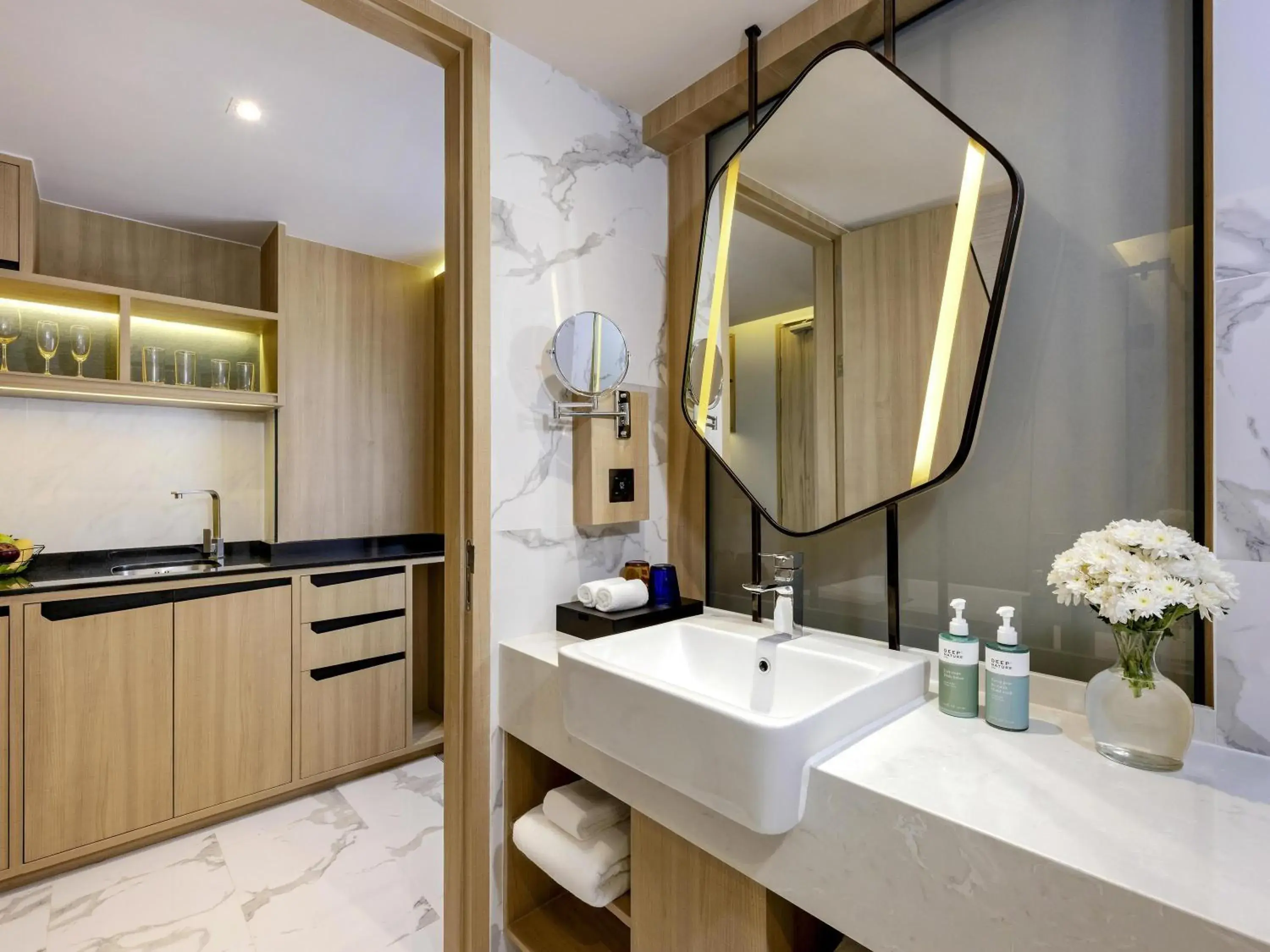 Superior Twin Room with Sofa in Novotel Rayong Star Convention Centre Superior Twin Room with Sofa in Novotel Rayong Star Convention Centre