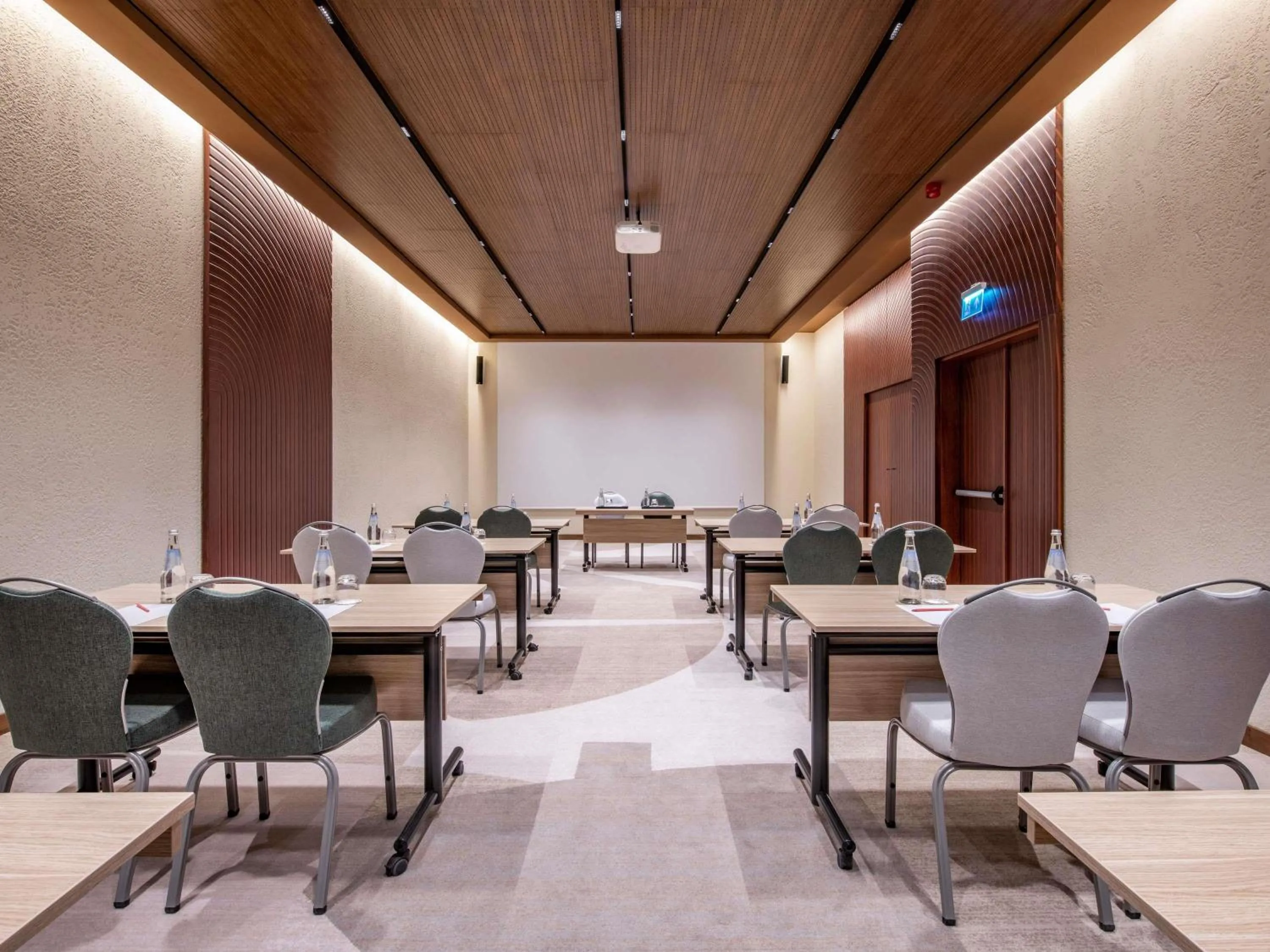 Meeting/conference room in Swissôtel Tbilisi