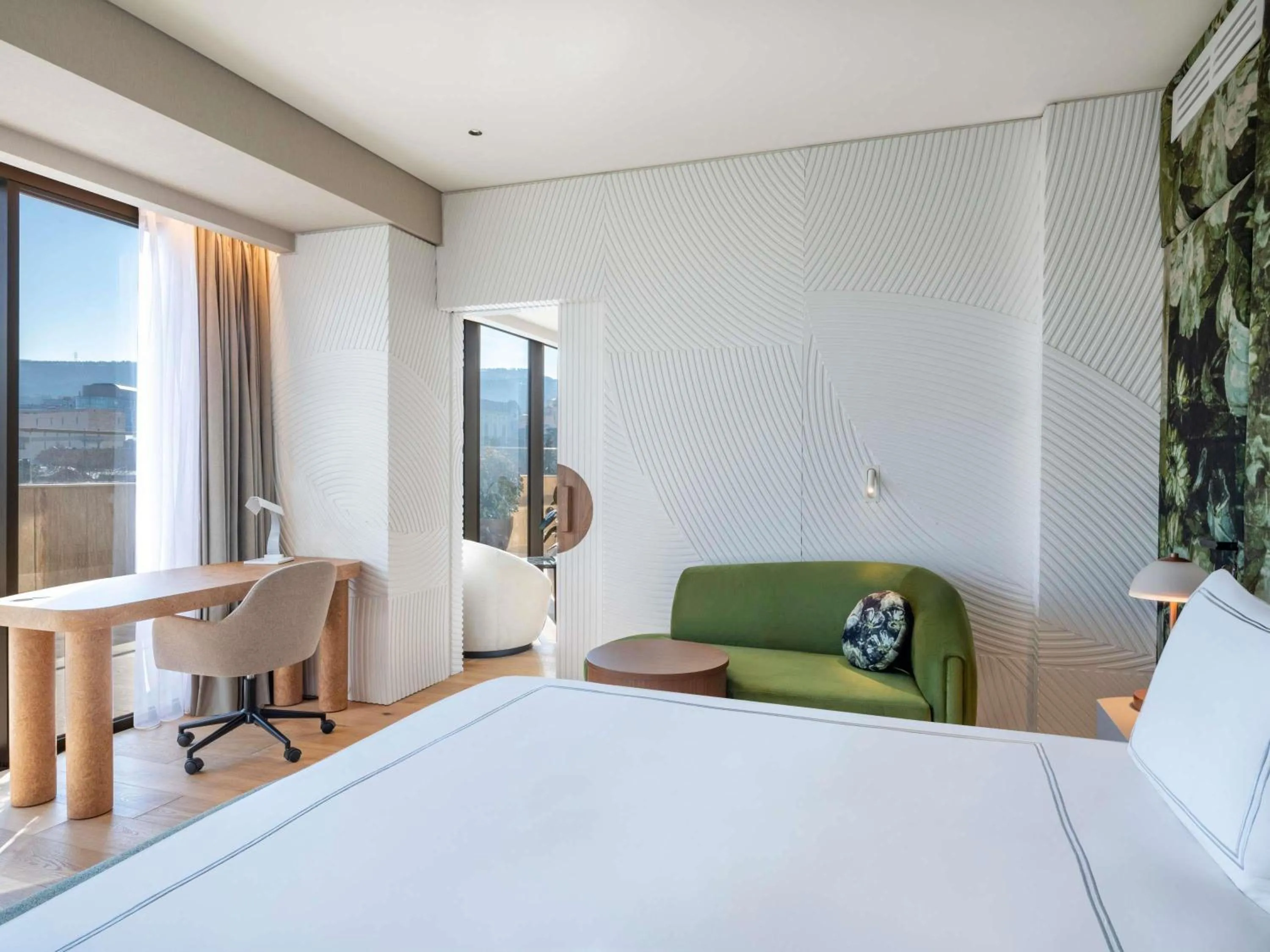 Photo of the whole room, Bed in Swissôtel Tbilisi