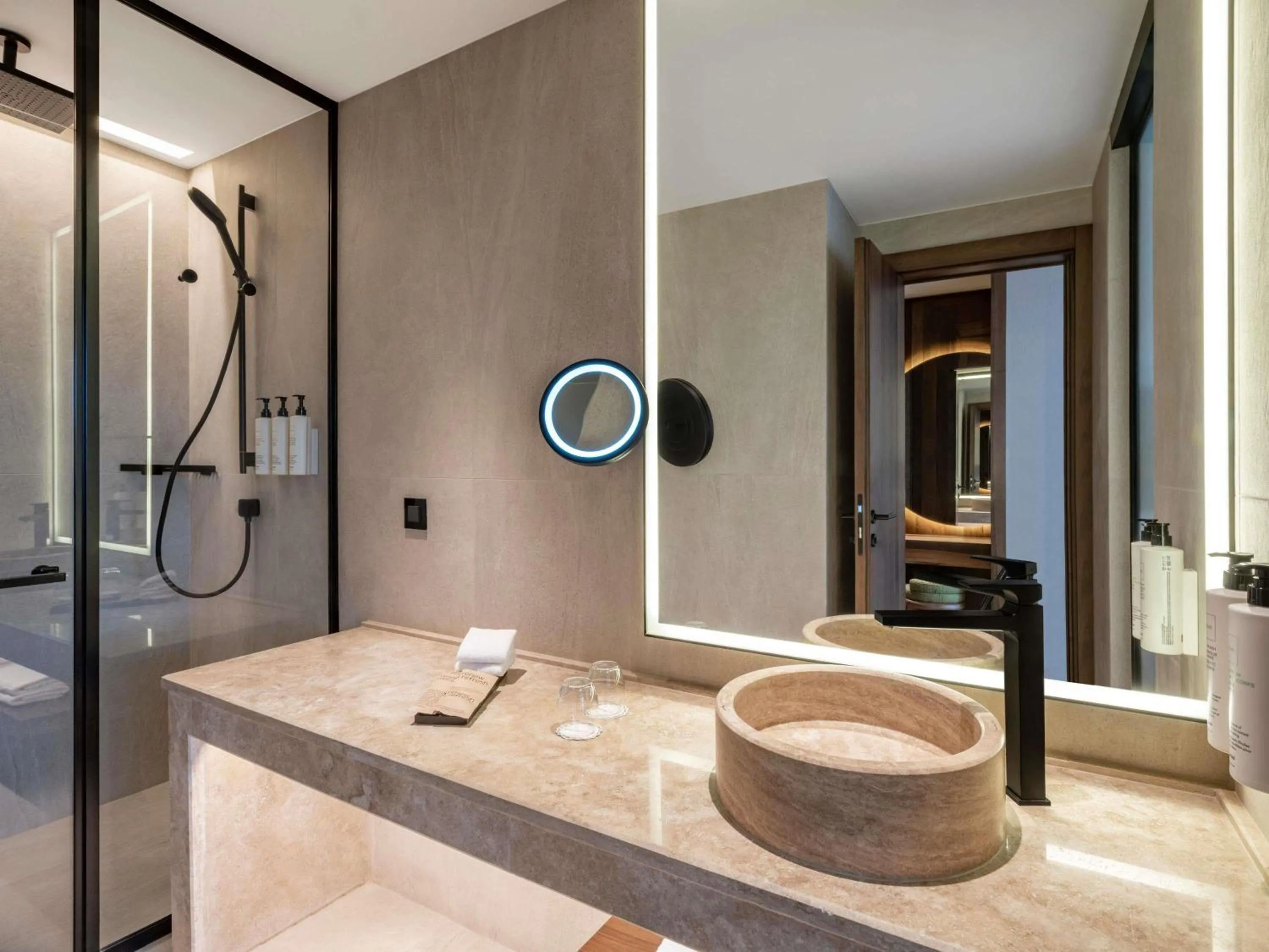 Bedroom in Swissôtel Tbilisi