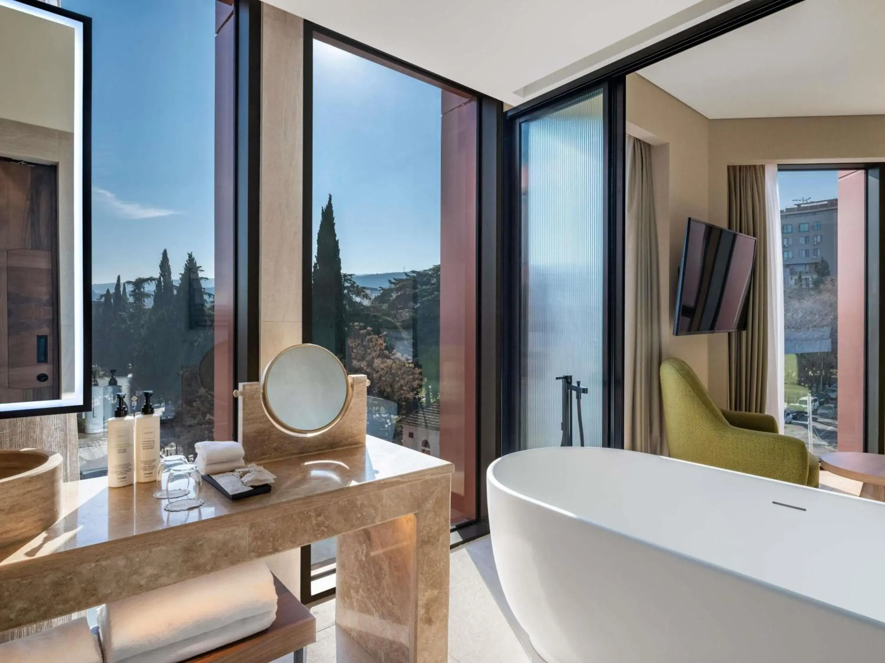 Bedroom in Swissôtel Tbilisi Bedroom in Swissôtel Tbilisi