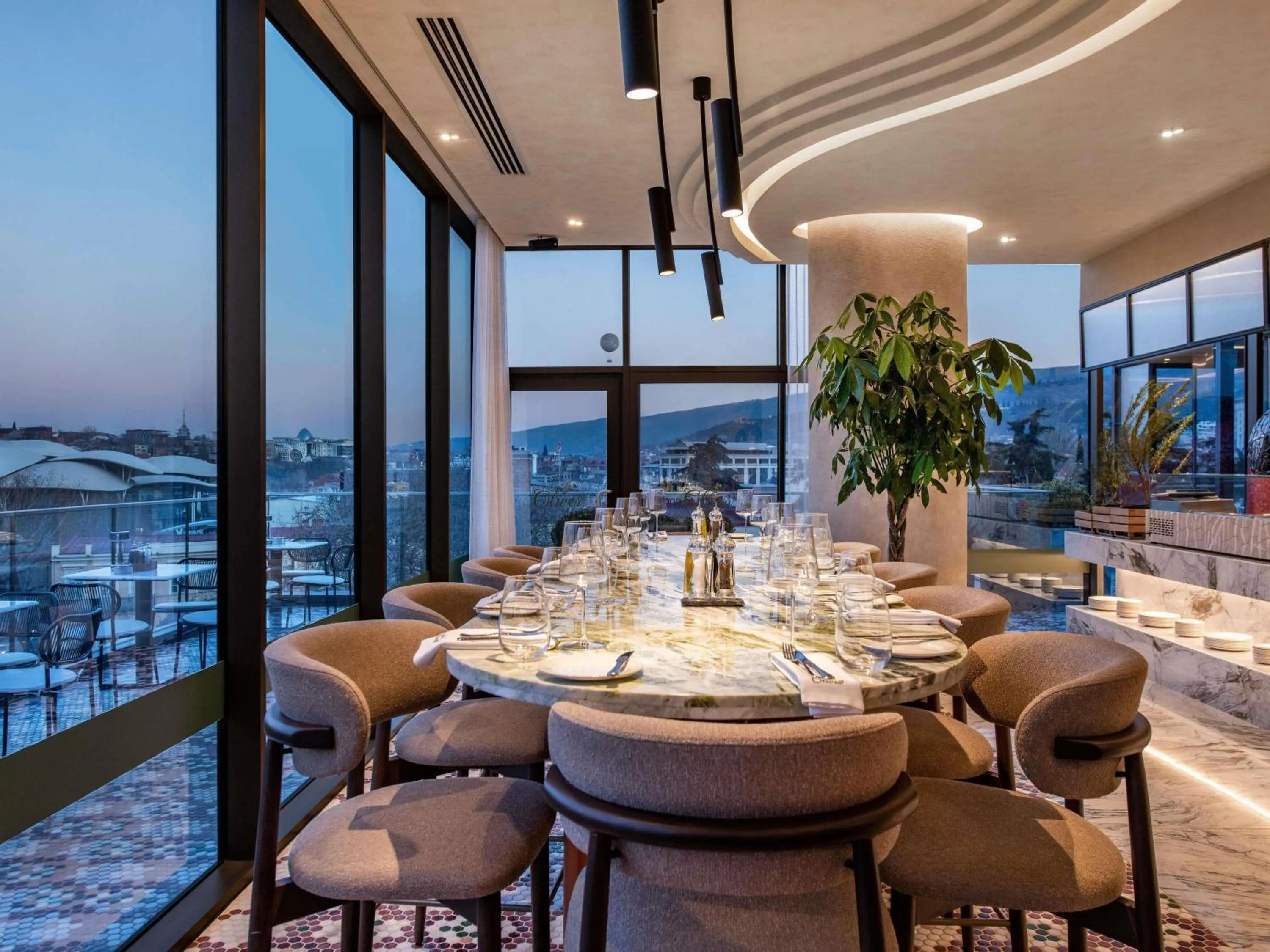 Restaurant/places to eat in Swissôtel Tbilisi