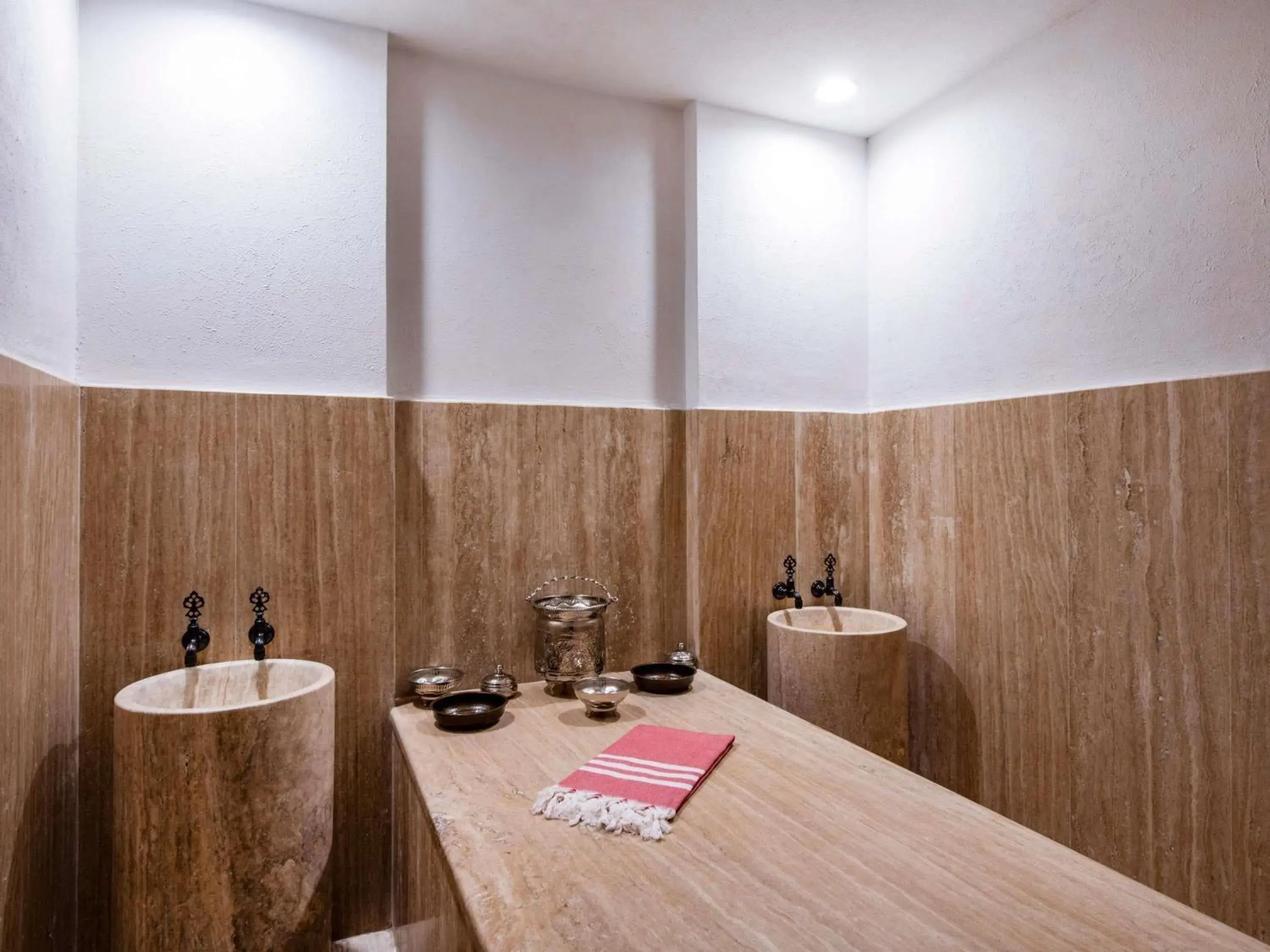 Spa and wellness centre/facilities in Swissôtel Tbilisi Spa and wellness centre/facilities in Swissôtel Tbilisi