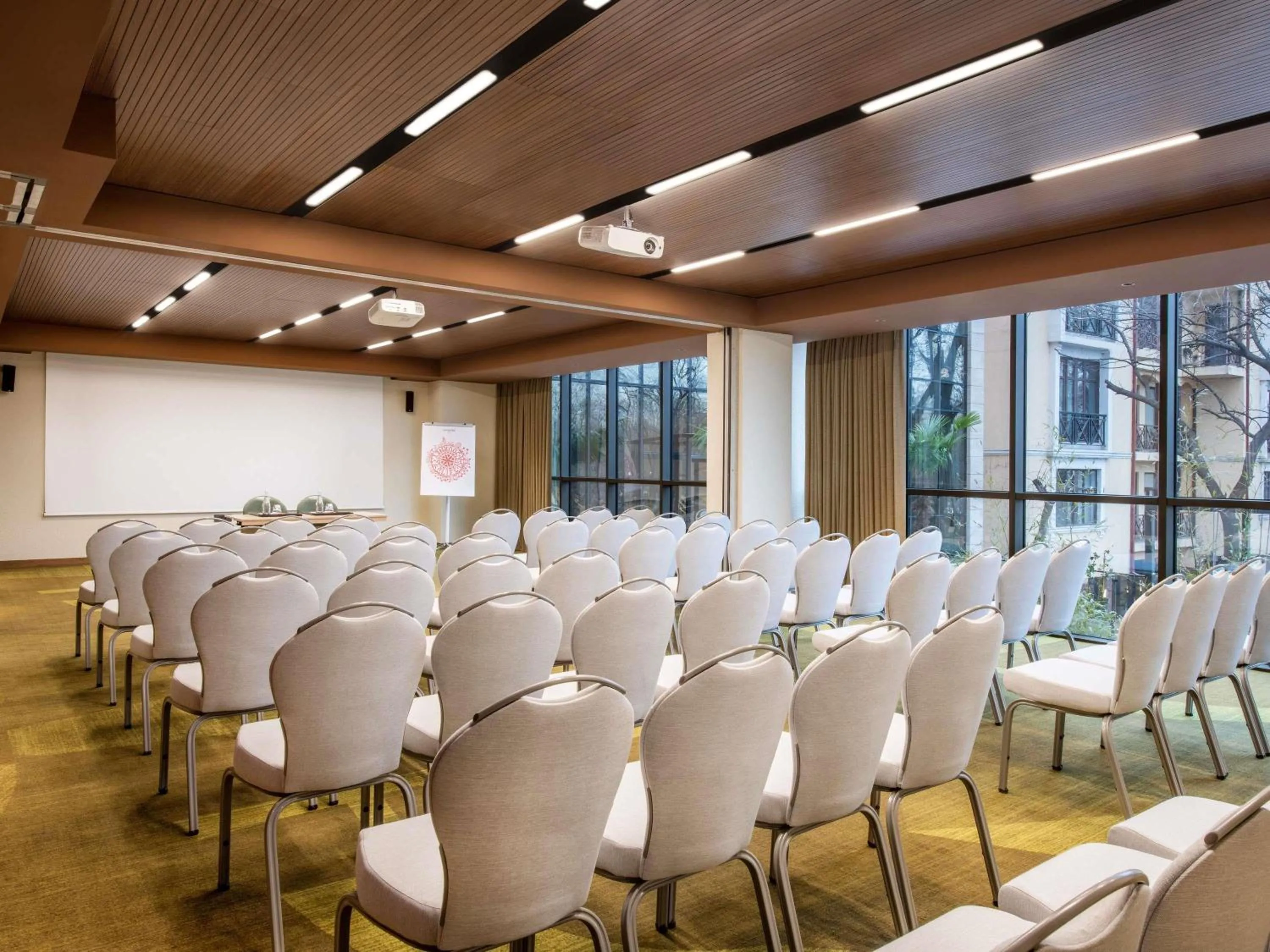 Meeting/conference room in Swissôtel Tbilisi