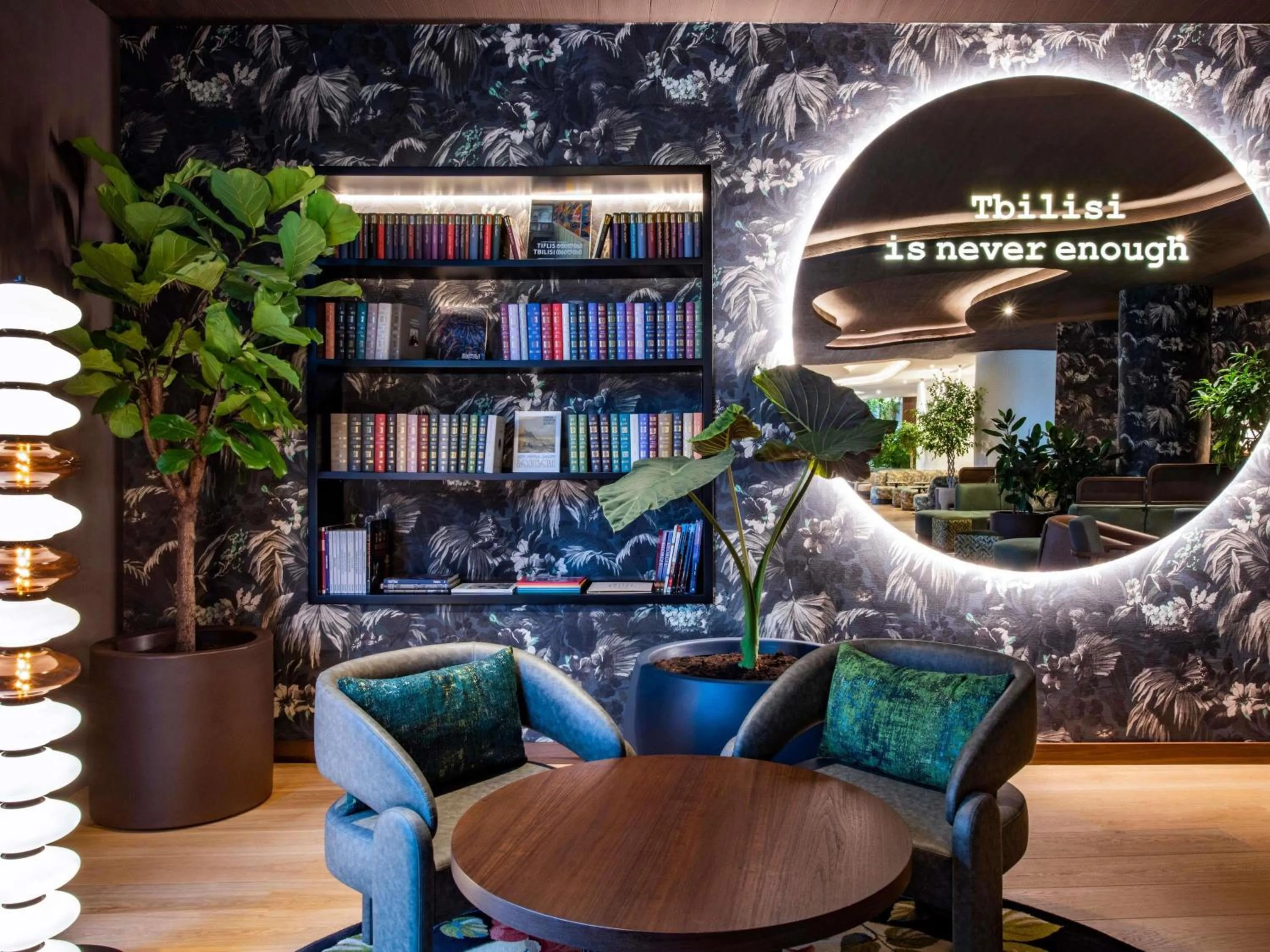 Lounge or bar in Swissôtel Tbilisi