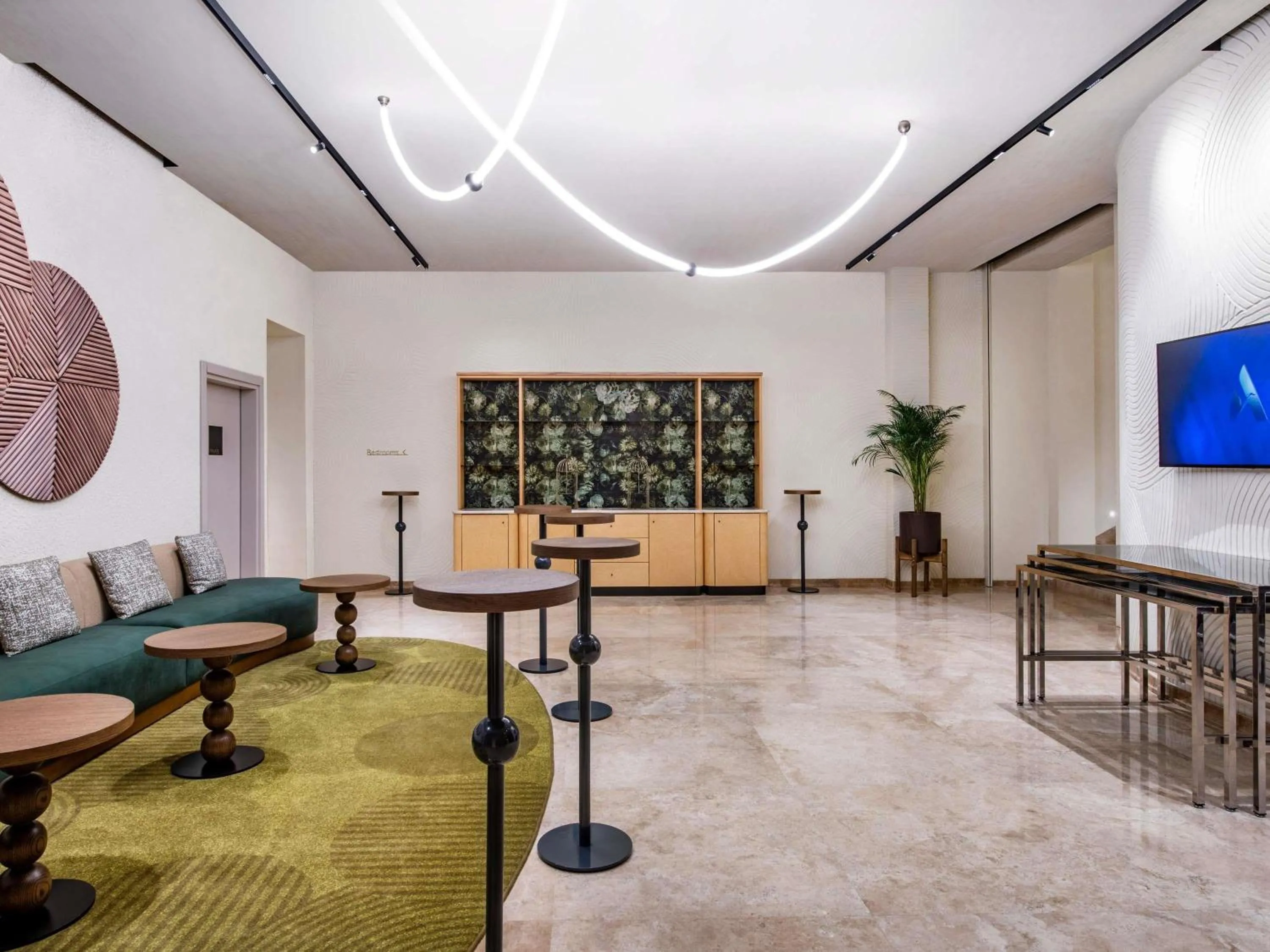 Meeting/conference room in Swissôtel Tbilisi