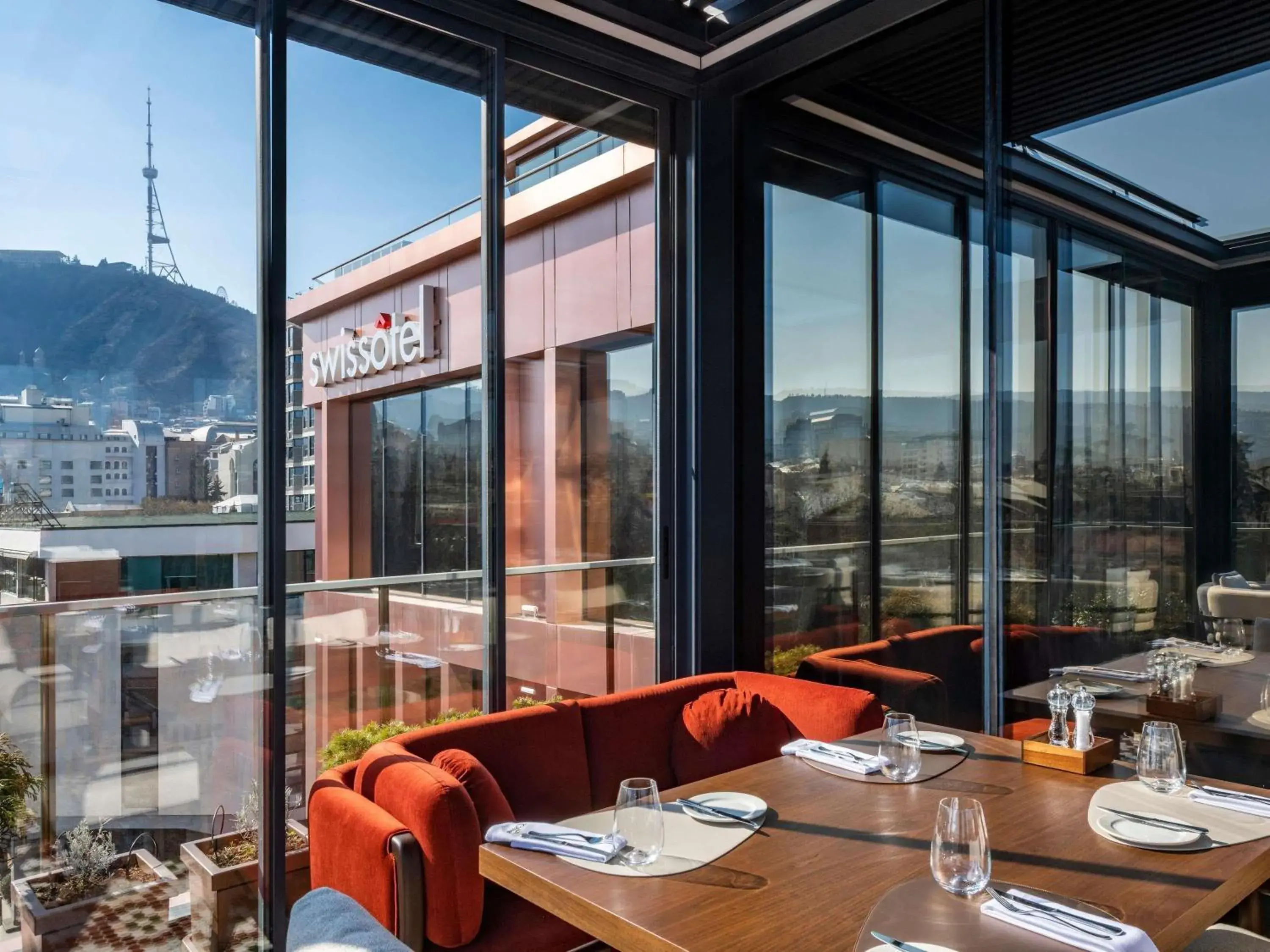 Restaurant/places to eat in Swissôtel Tbilisi Restaurant/places to eat in Swissôtel Tbilisi