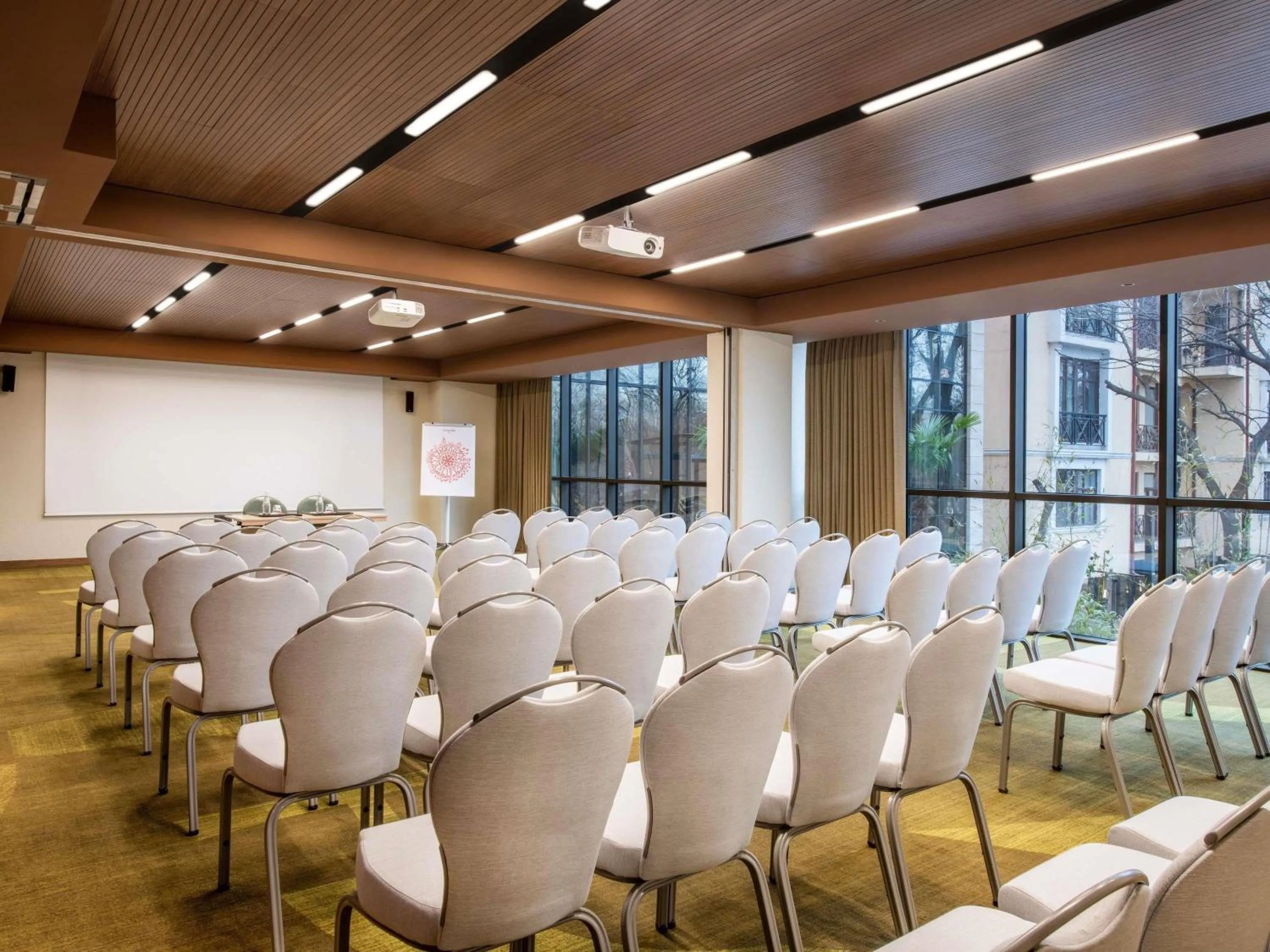 Meeting/conference room in Swissôtel Tbilisi