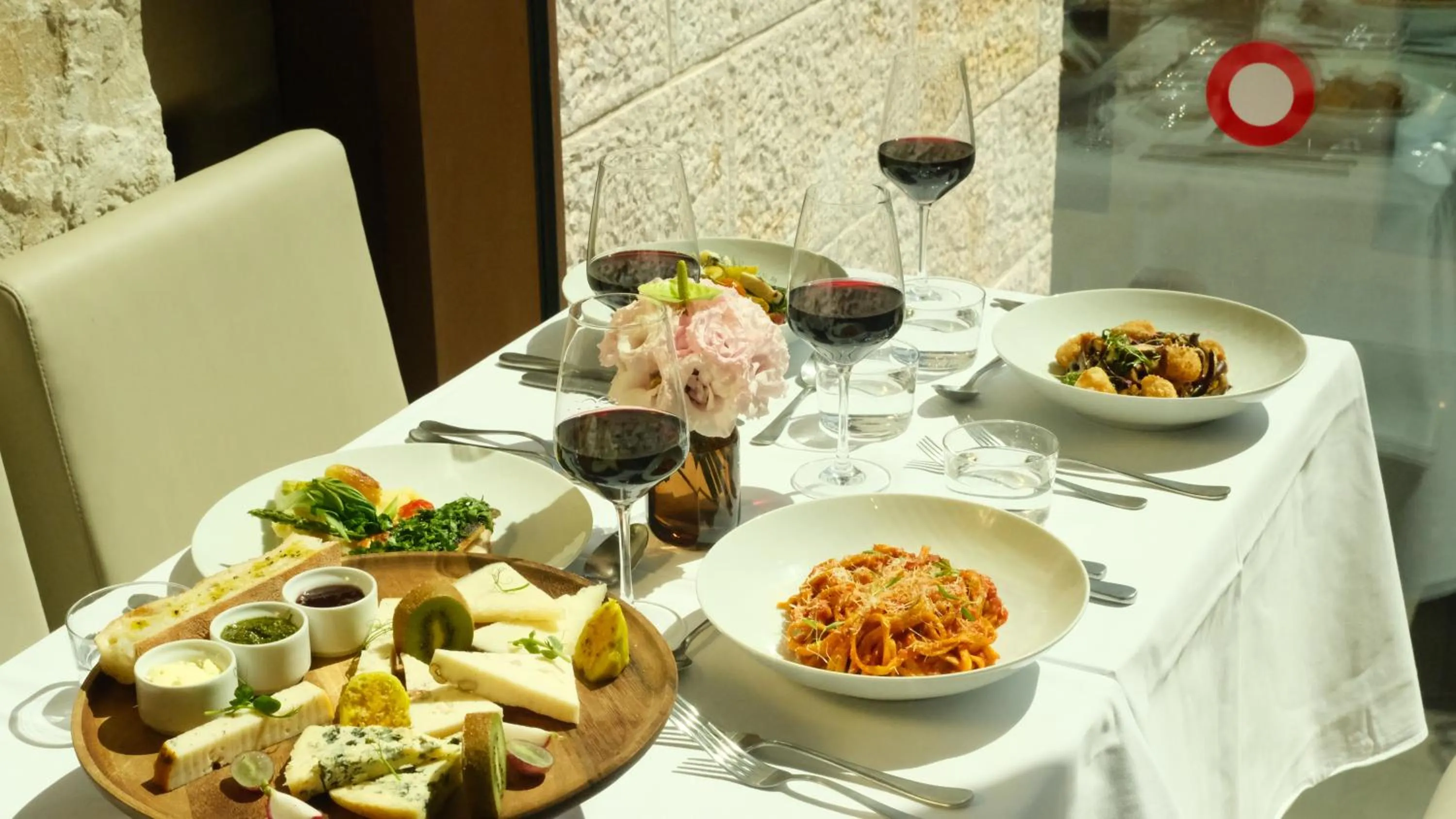 Lounge or bar in Theatron Jerusalem Hotel & Spa - MGallery Collection