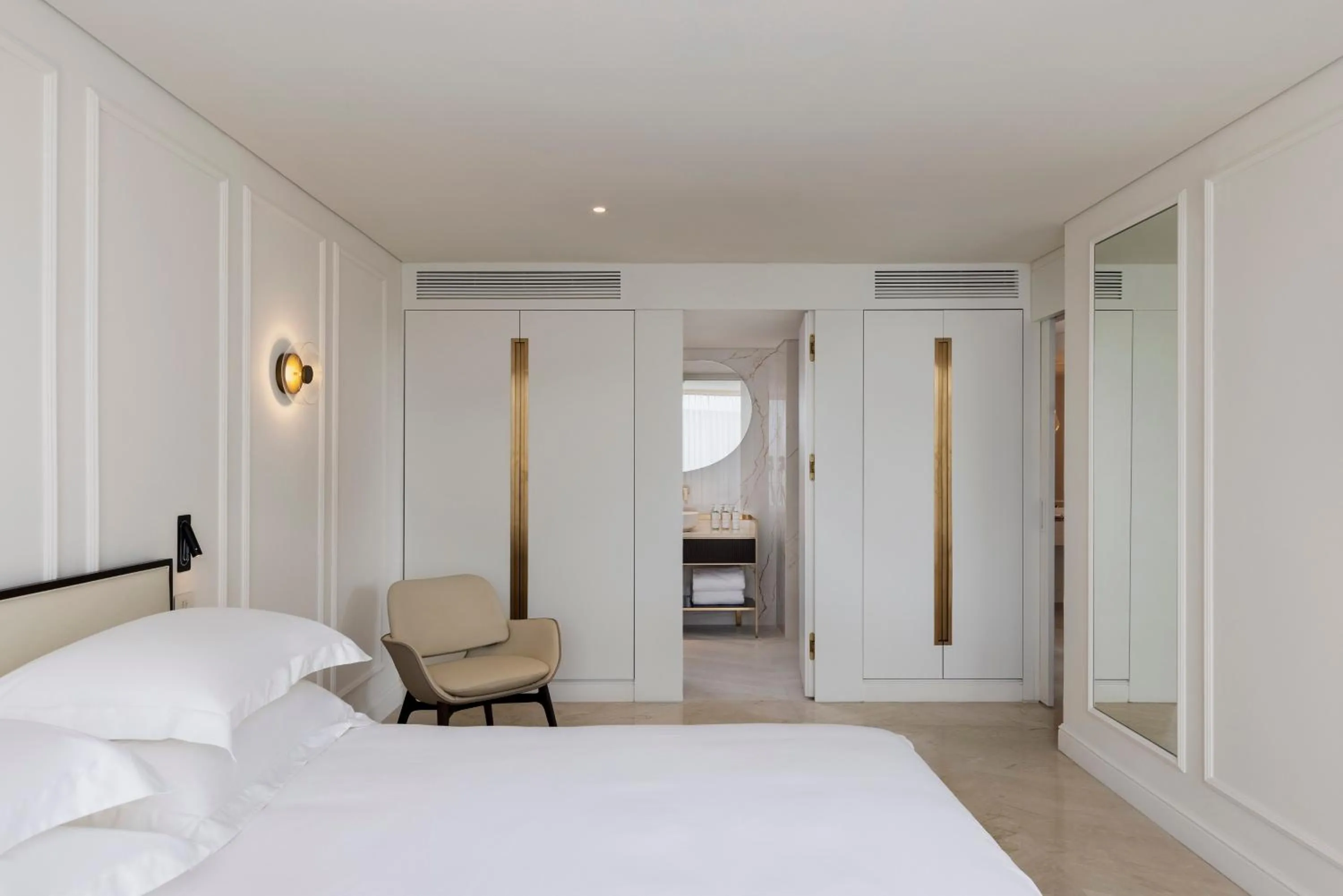 Bed in Theatron Jerusalem Hotel & Spa - MGallery Collection