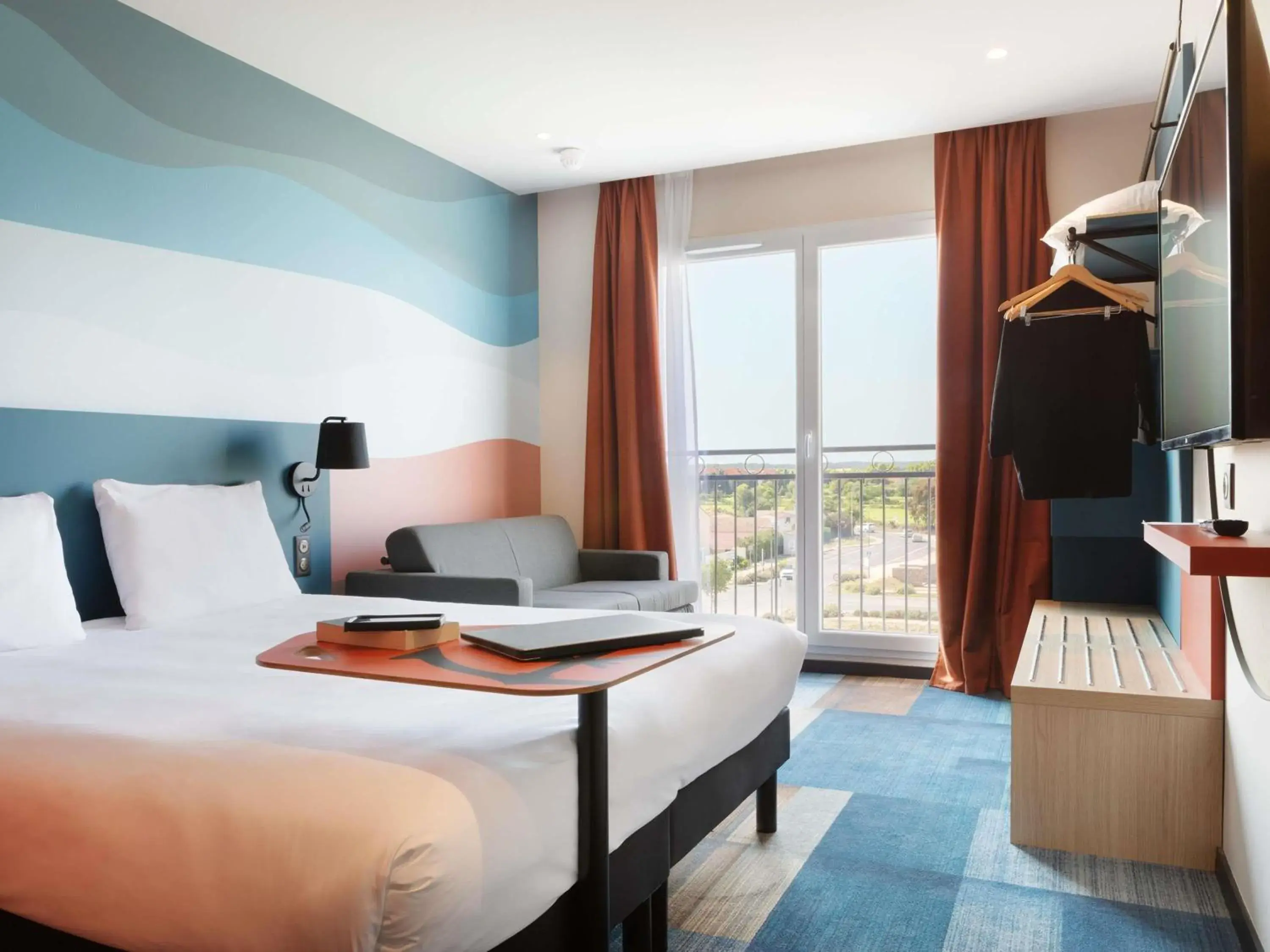 Property building, Bed in Ibis Styles Miramas Property building, Bed in Ibis Styles Miramas