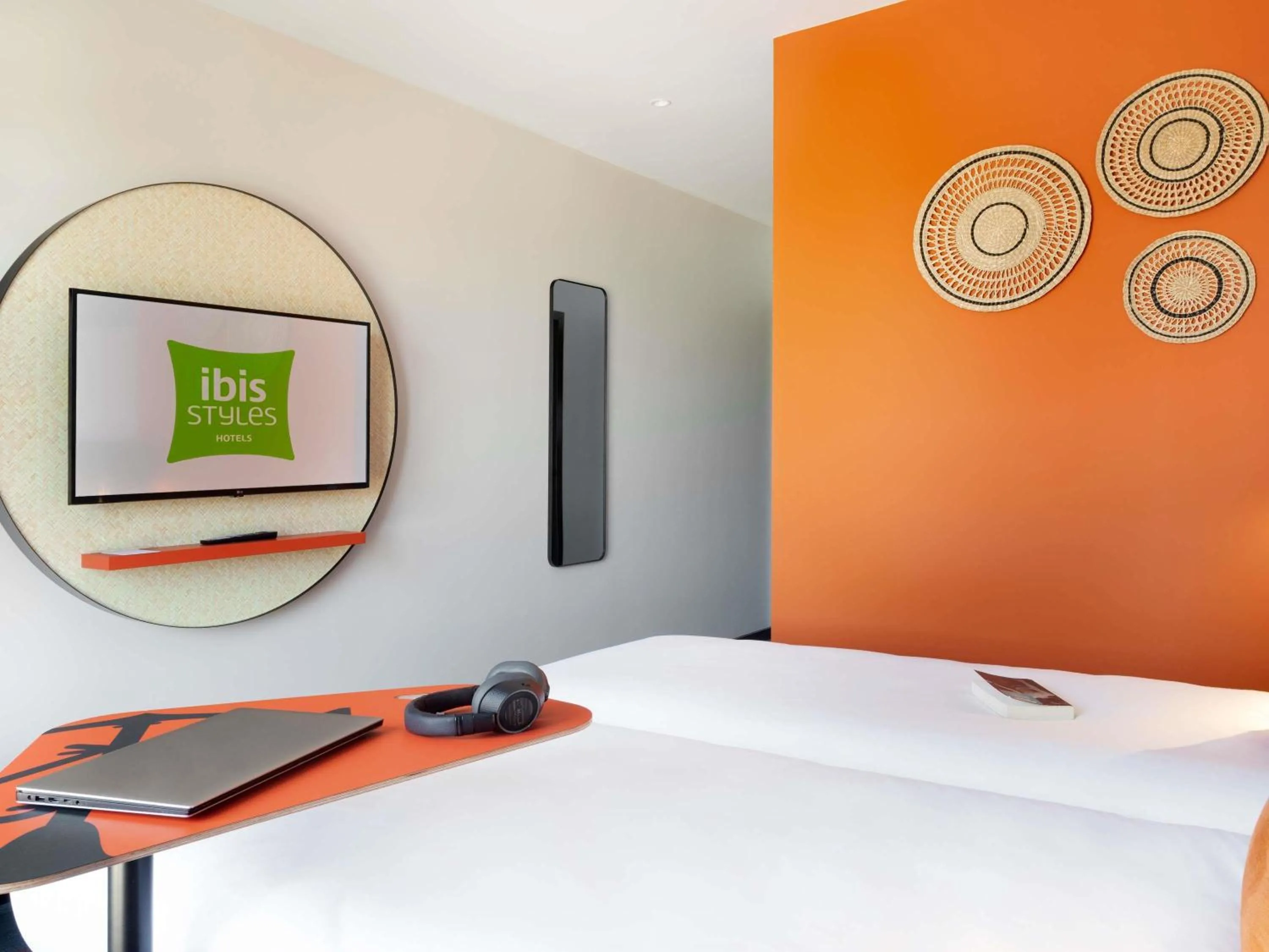 Bedroom, Bed in Ibis Styles Miramas