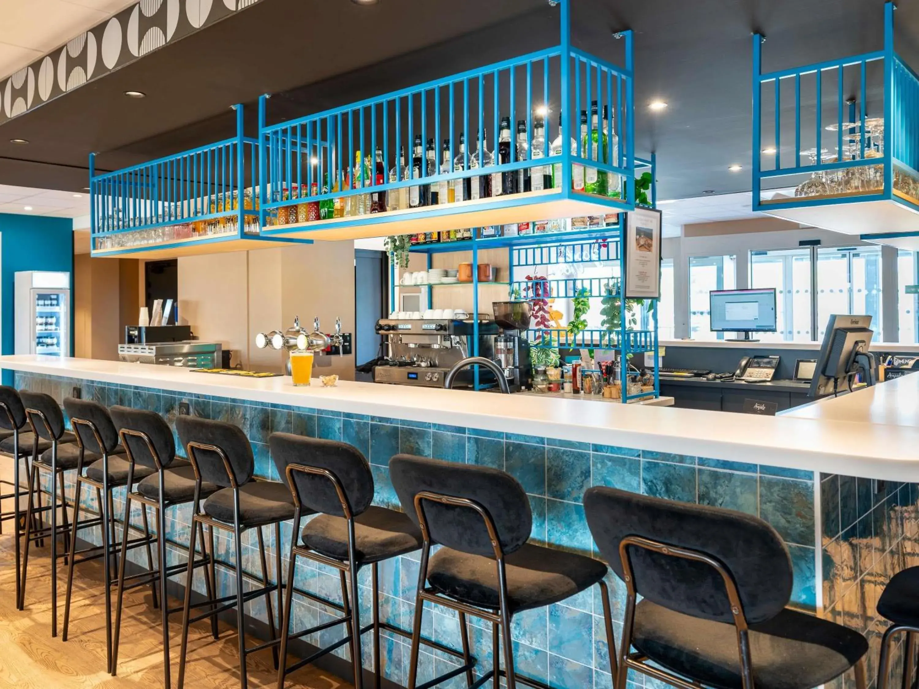 Lounge or bar in Ibis Styles Miramas Lounge or bar in Ibis Styles Miramas