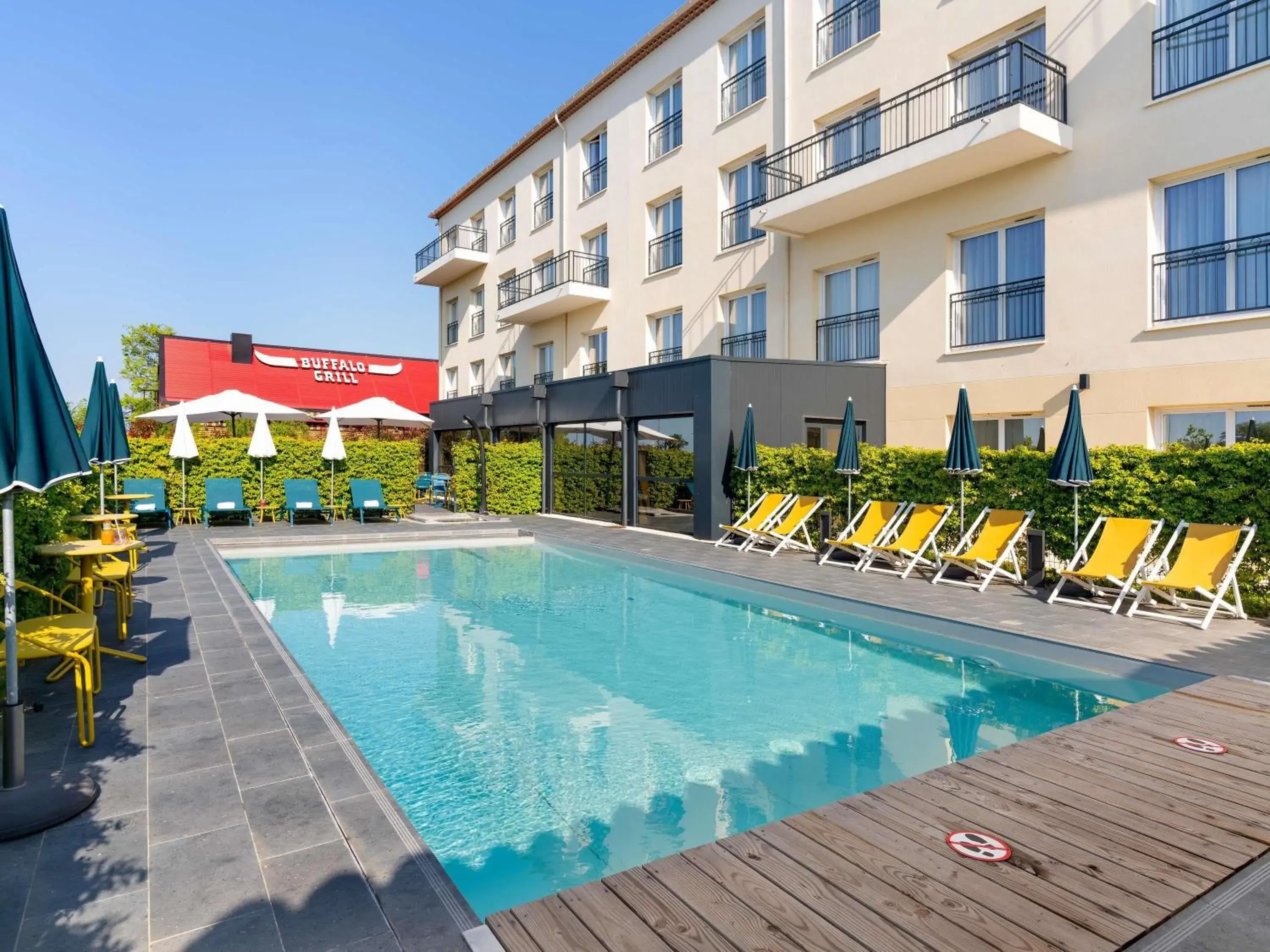Pool view in Ibis Styles Miramas Pool view in Ibis Styles Miramas