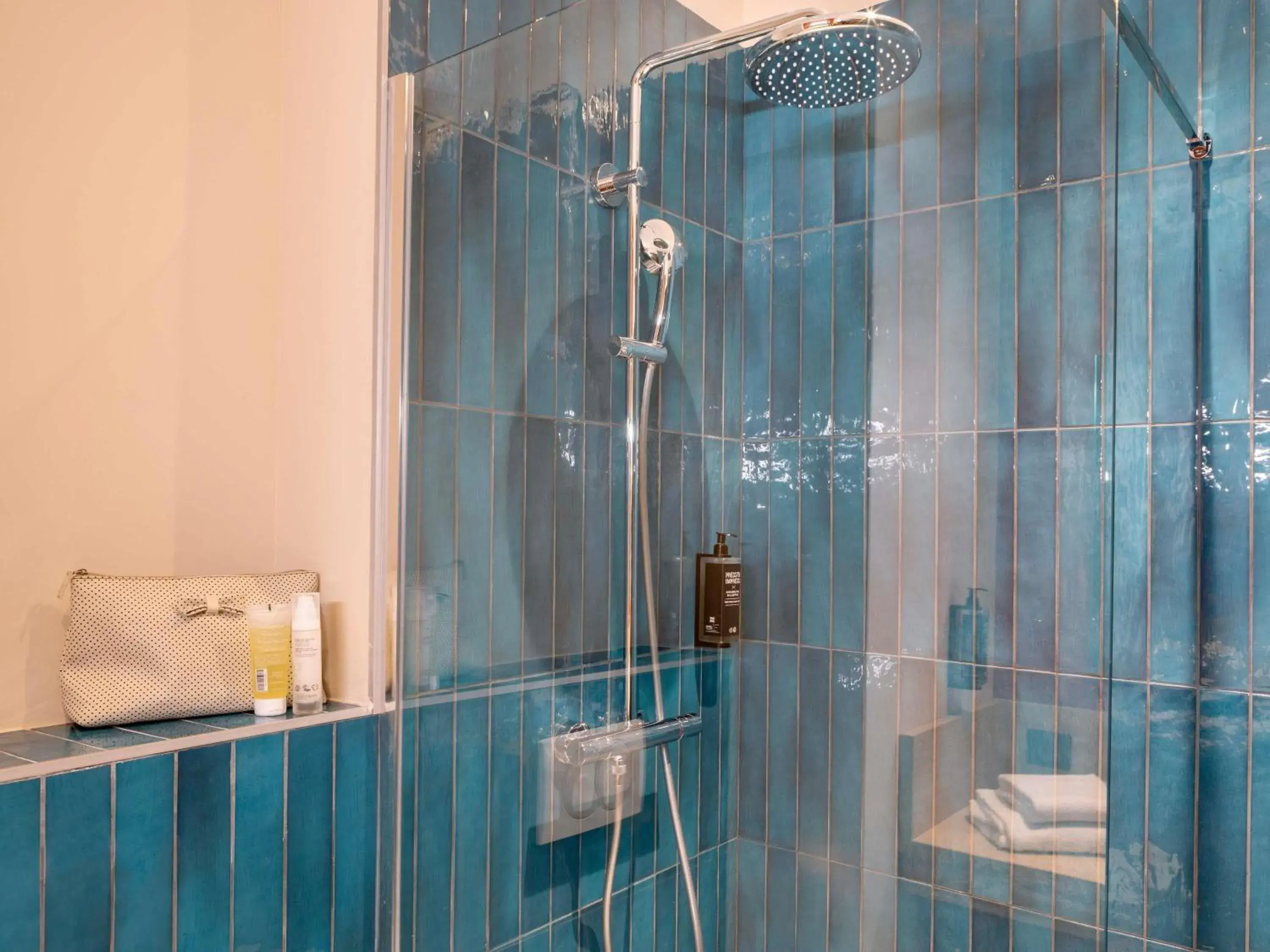 Bedroom in Ibis Styles Miramas Bedroom in Ibis Styles Miramas