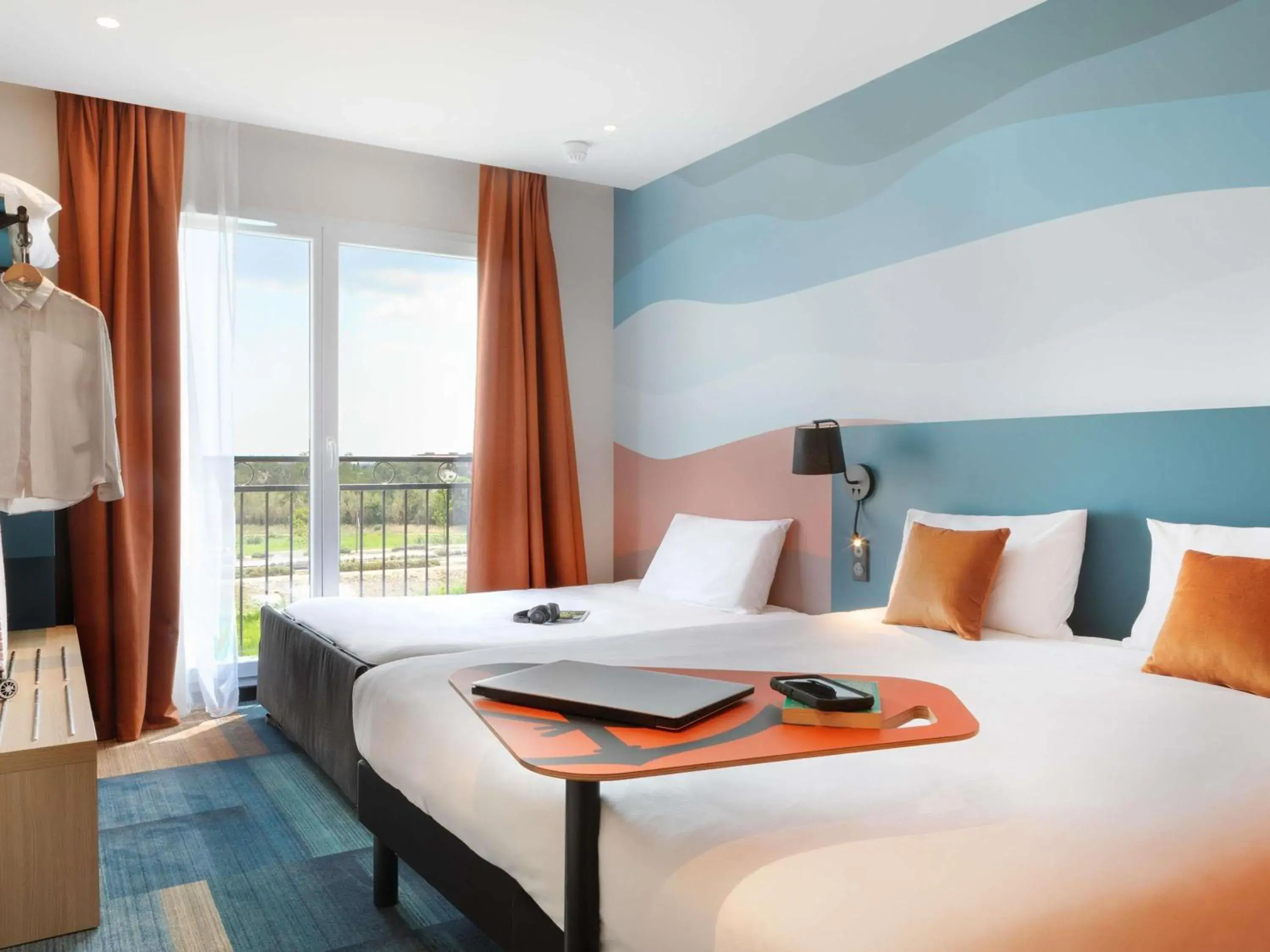 Property building, Bed in Ibis Styles Miramas Property building, Bed in Ibis Styles Miramas