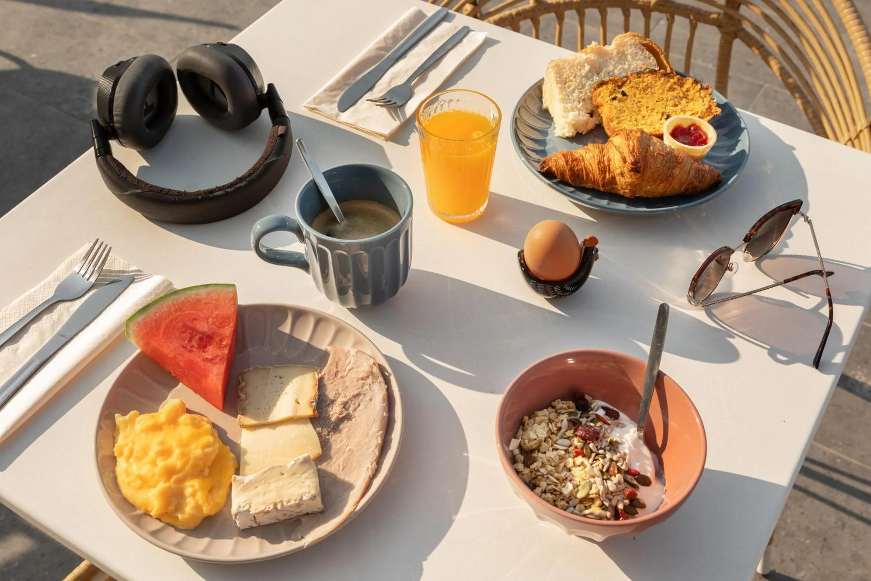 Restaurant/places to eat in Ibis Styles Miramas