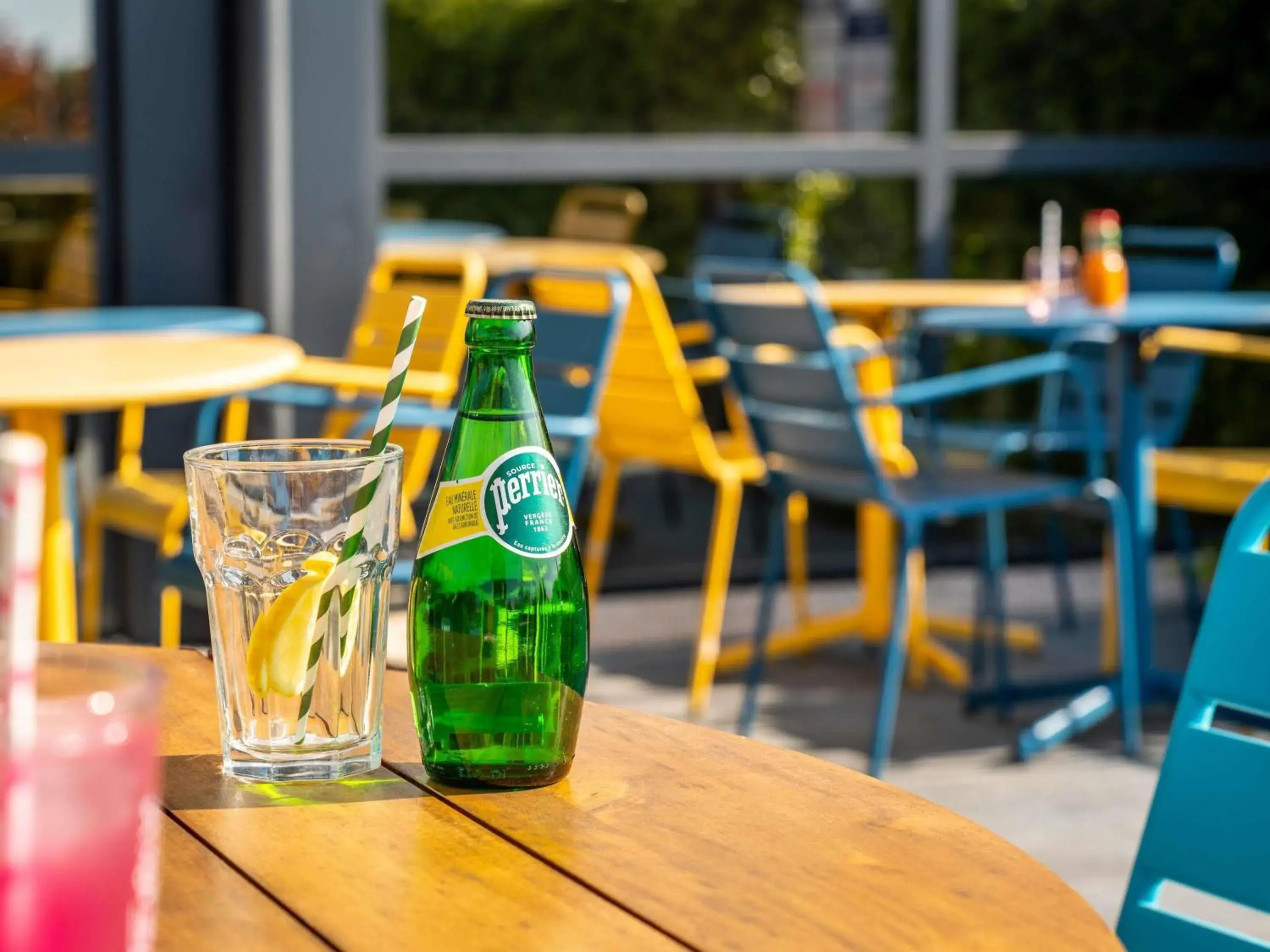 Lounge or bar in Ibis Styles Miramas Lounge or bar in Ibis Styles Miramas