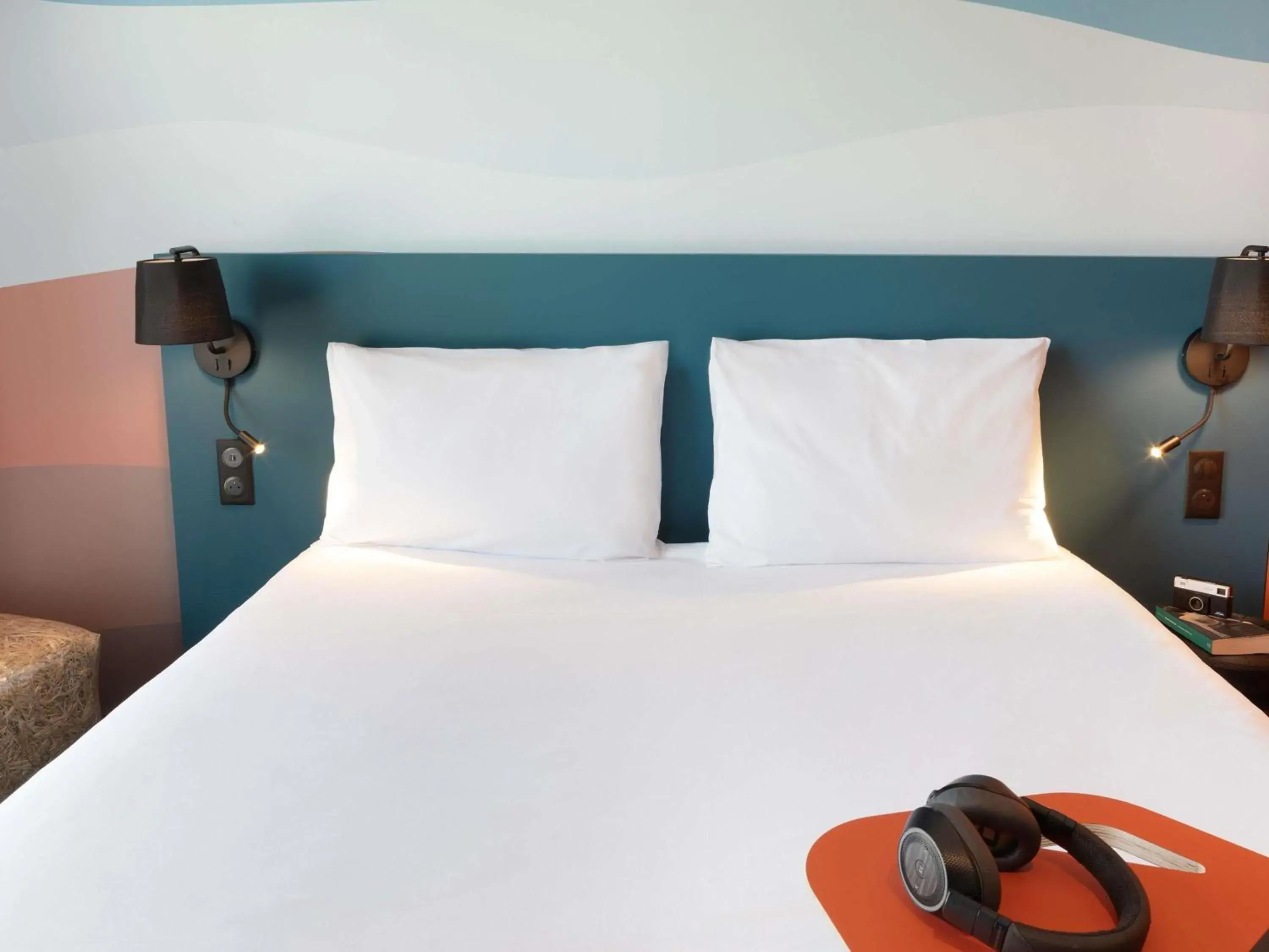 Property building, Bed in Ibis Styles Miramas Property building, Bed in Ibis Styles Miramas
