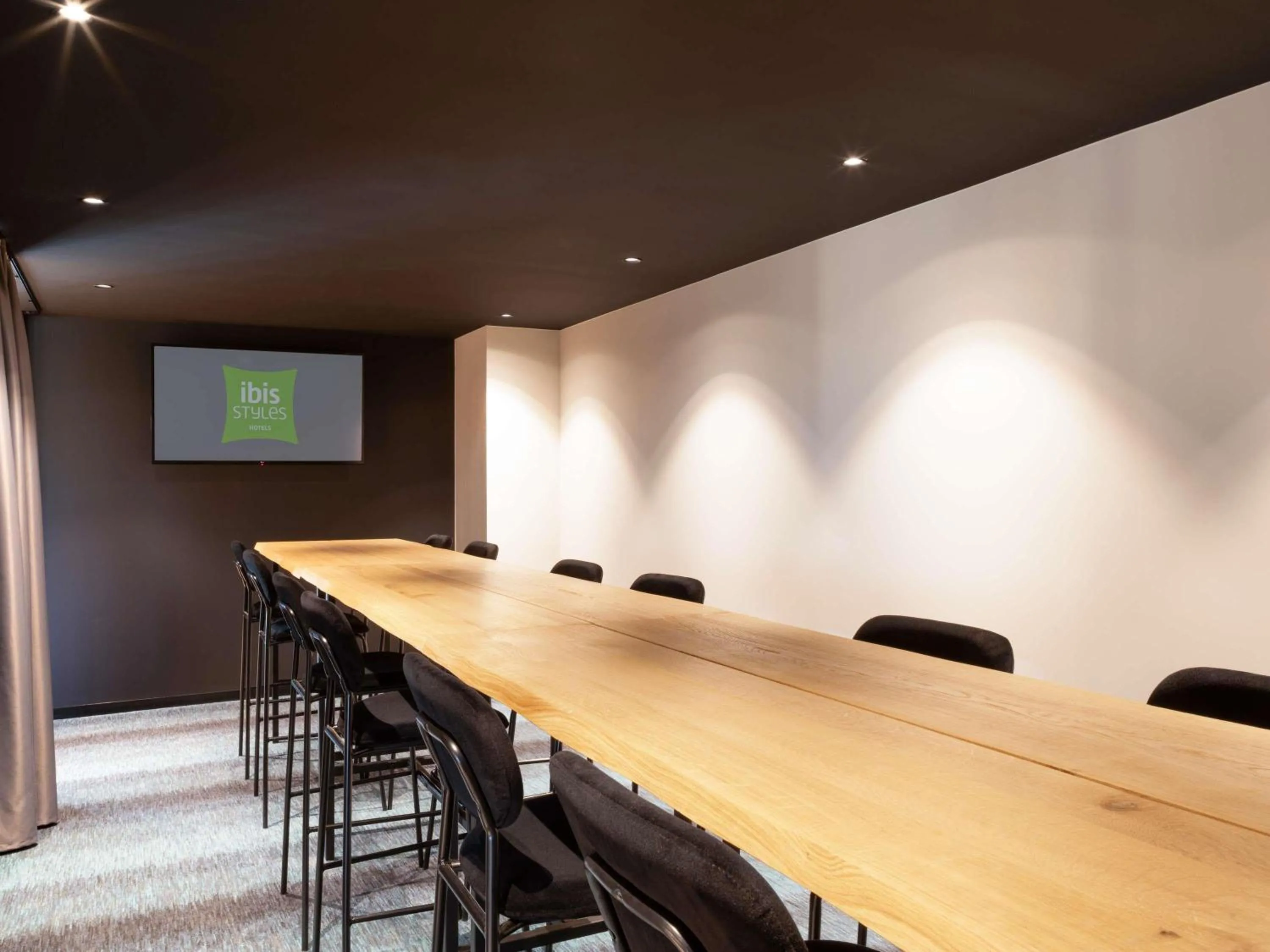 Meeting/conference room in Ibis Styles Miramas