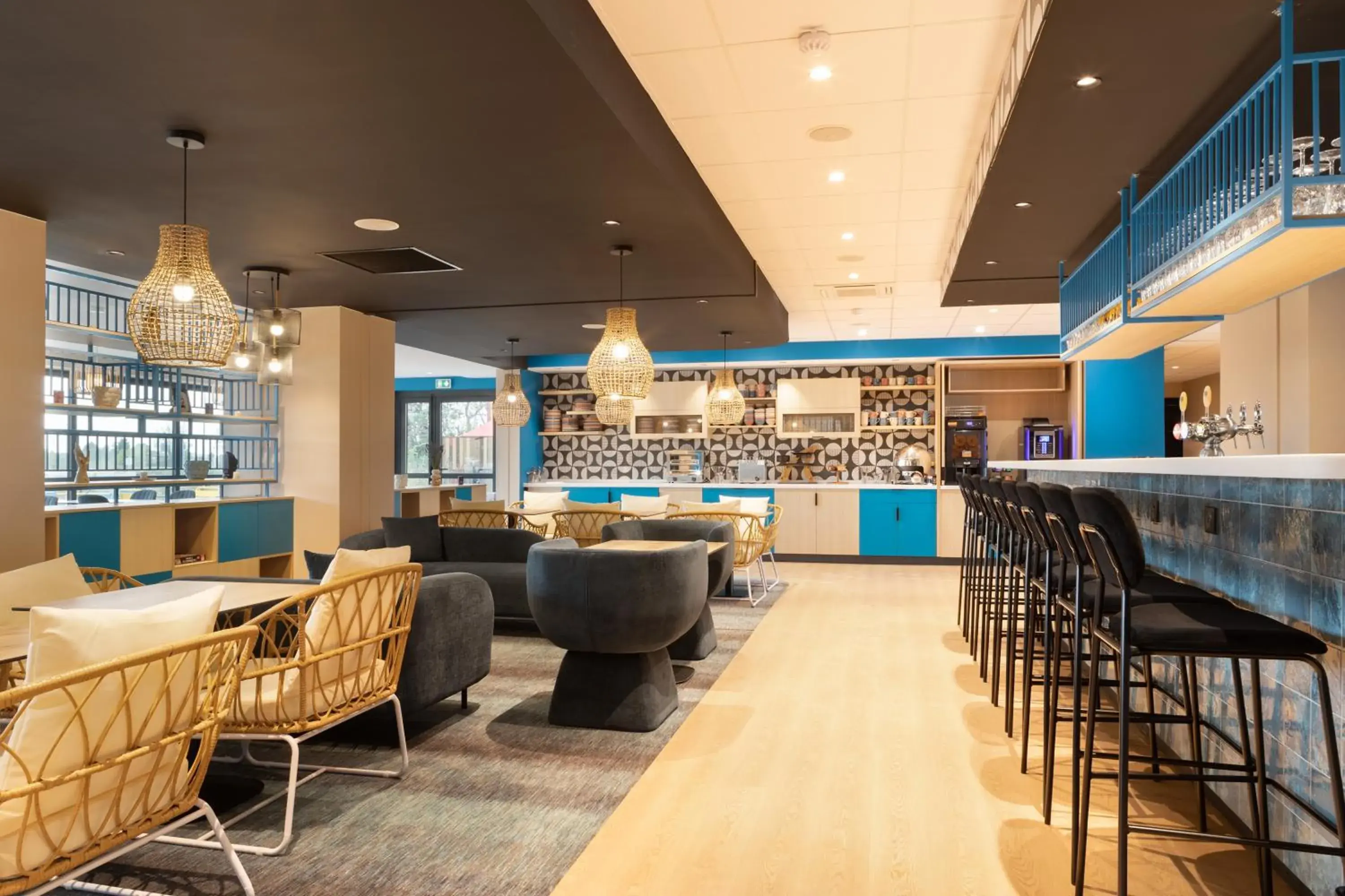 Lounge or bar in Ibis Styles Miramas Lounge or bar in Ibis Styles Miramas