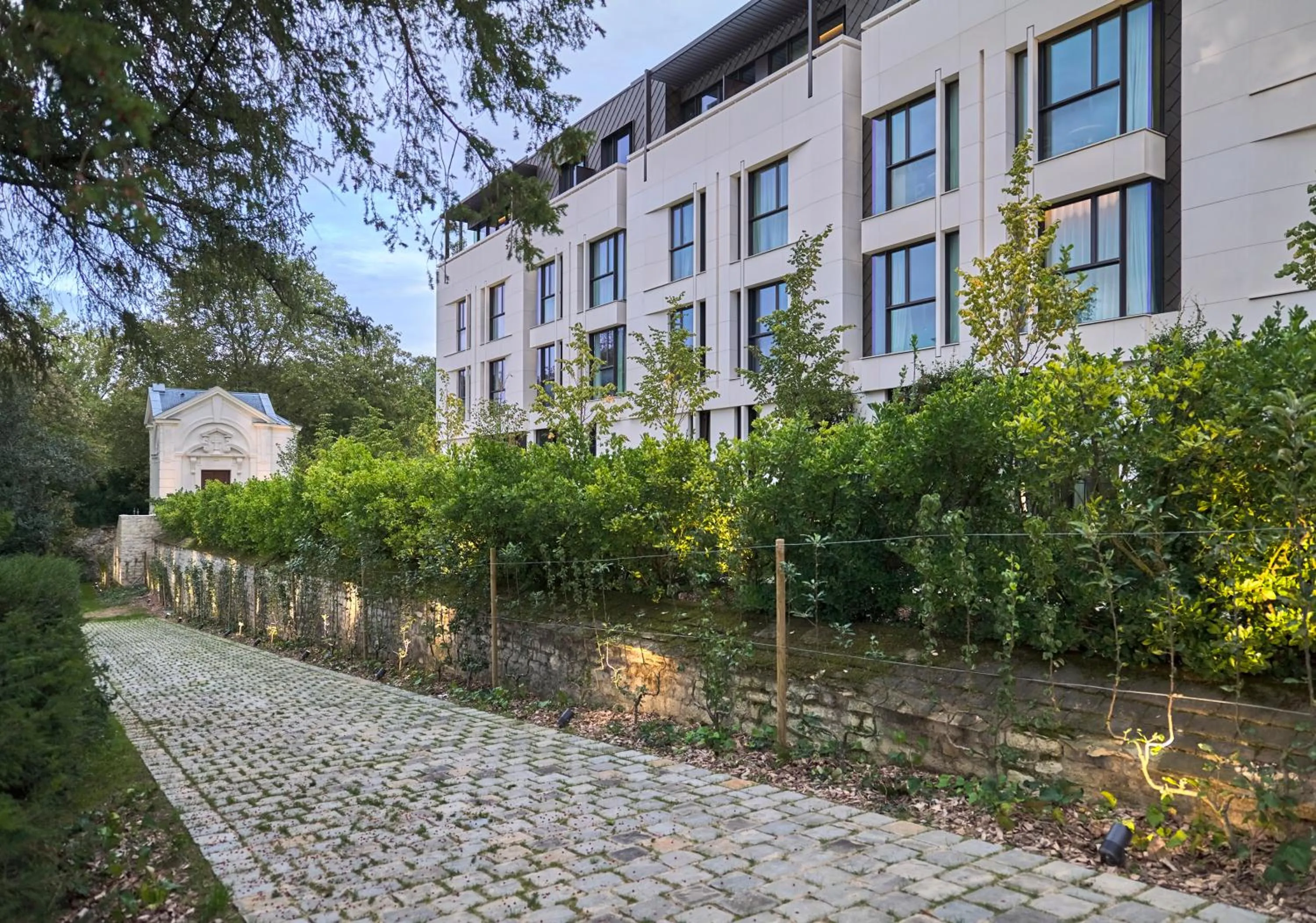 Garden in Domaine de la Reine Margot Paris-Issy - MGallery Collection