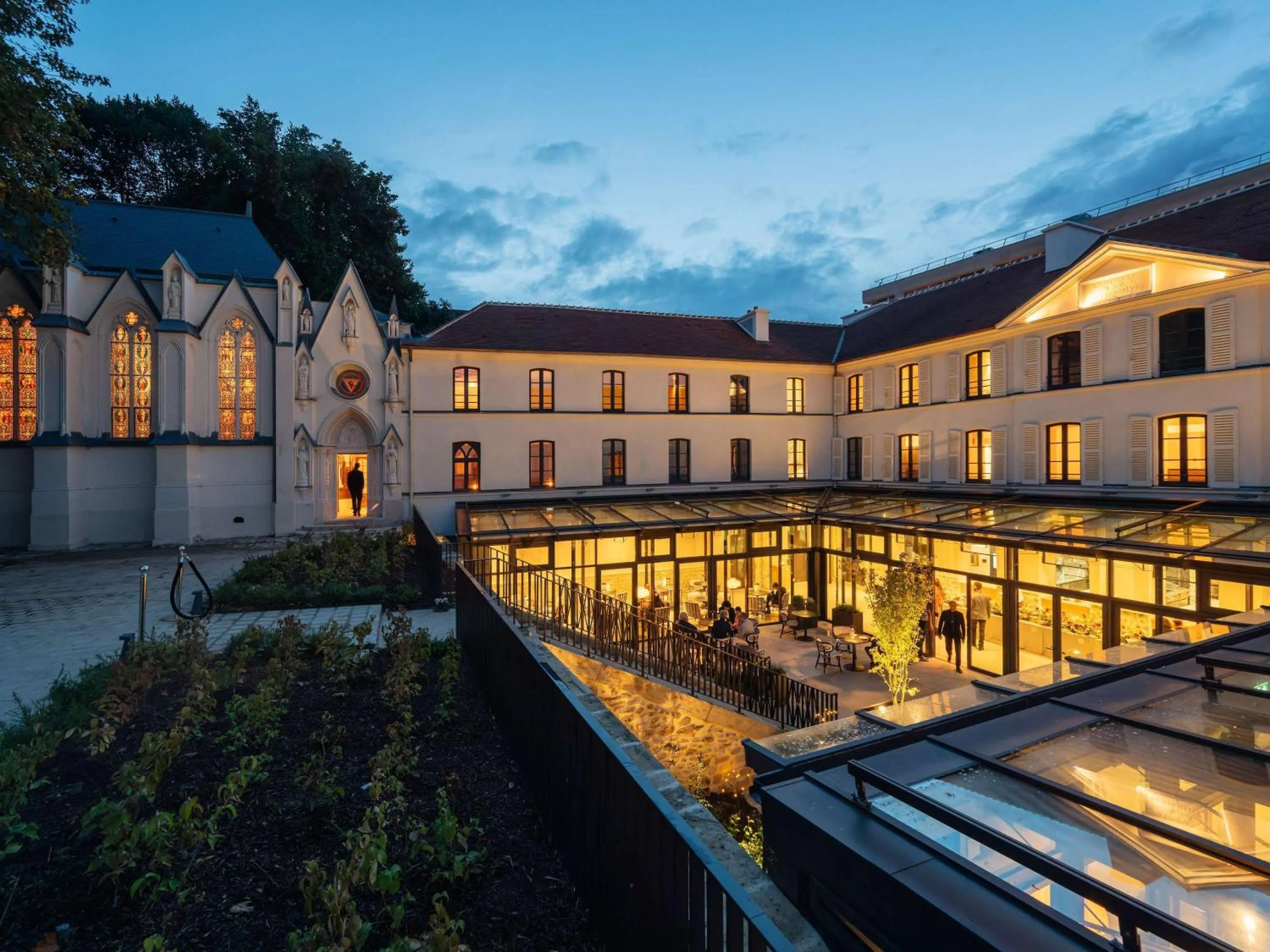 Property building in Domaine de la Reine Margot Paris-Issy - MGallery Collection