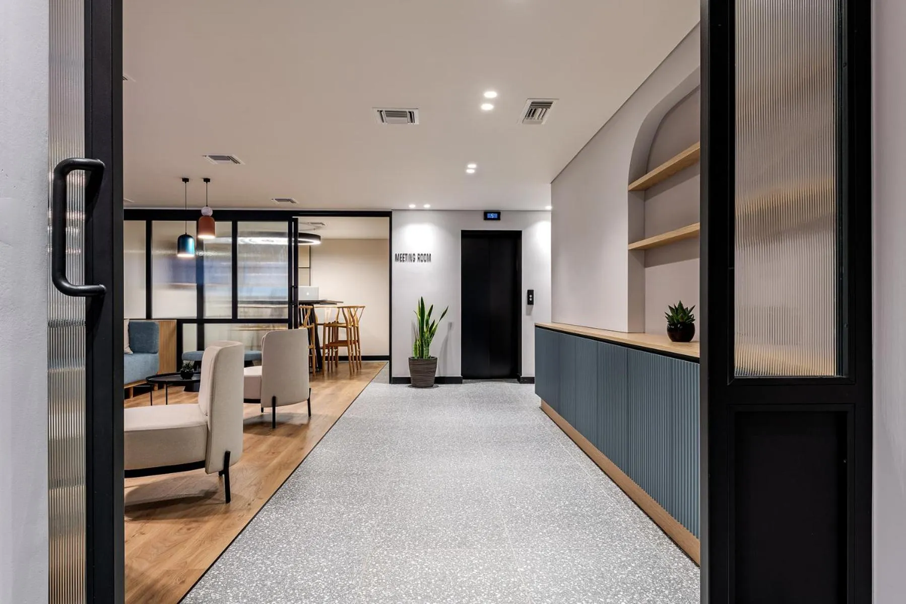 Communal lounge/ TV room in Thirtynine Urban Stay