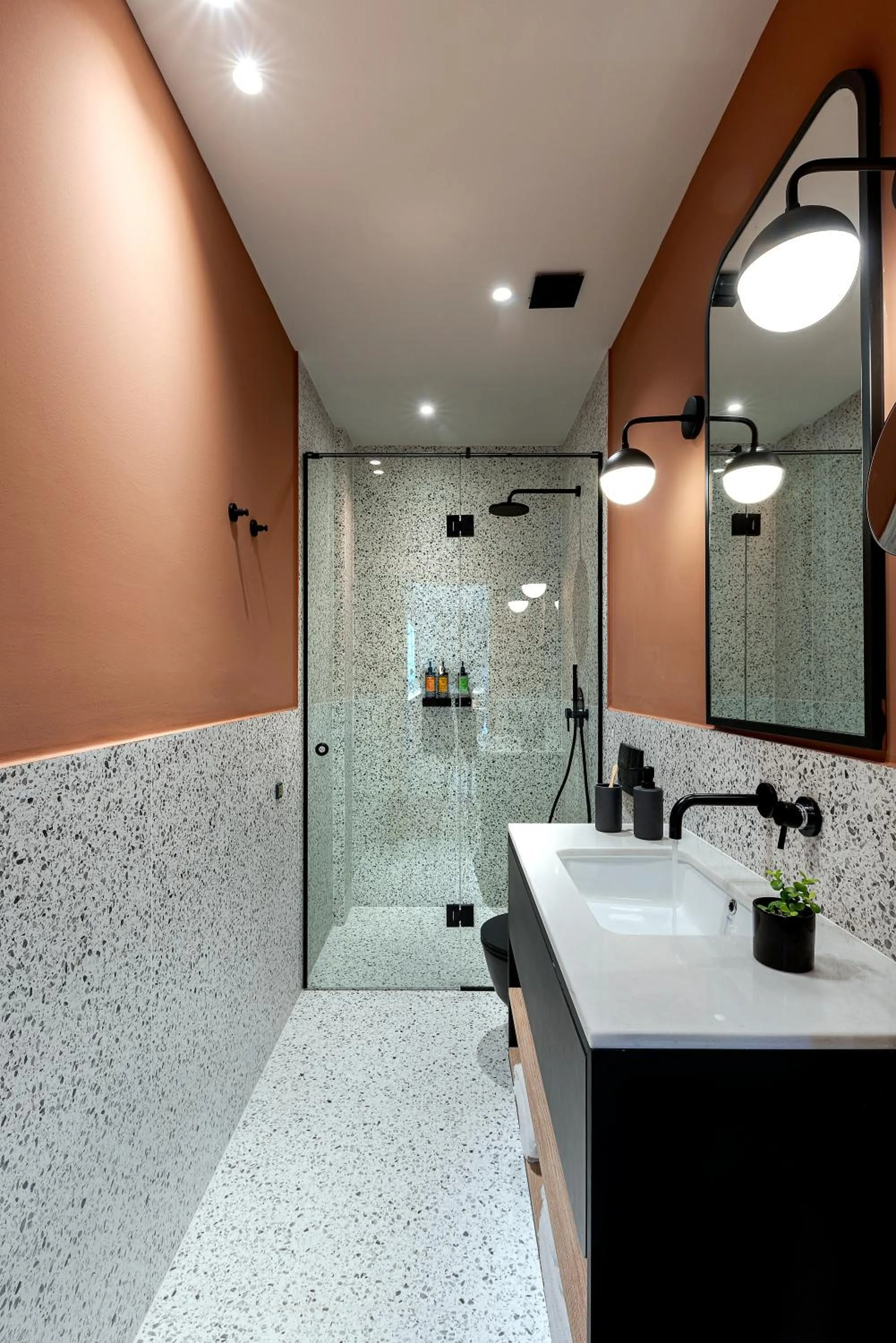 Shower in Thirtynine Urban Stay