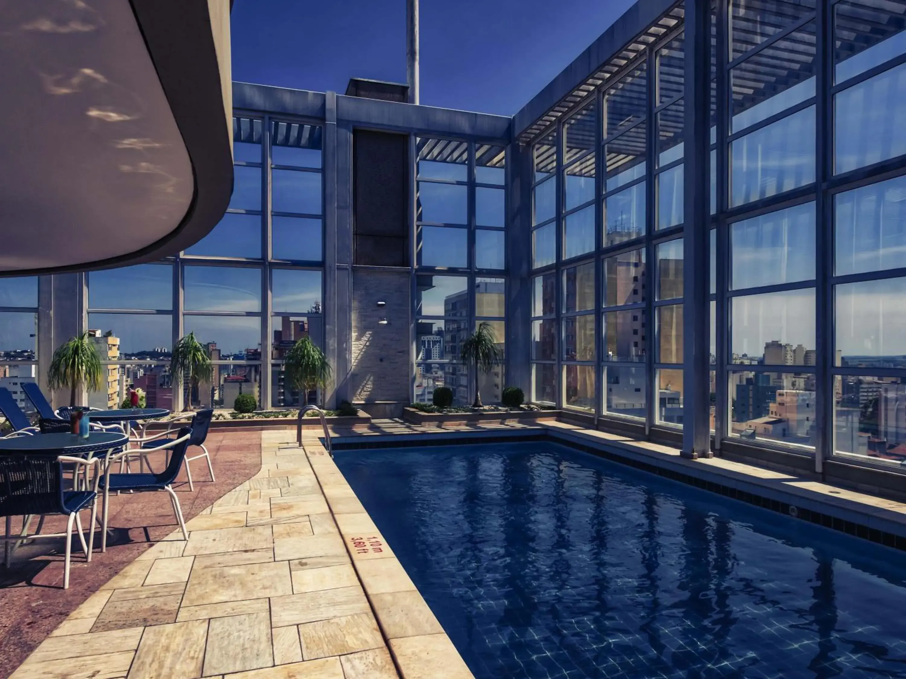 Pool view in Mercure Campinas Pool view in Mercure Campinas