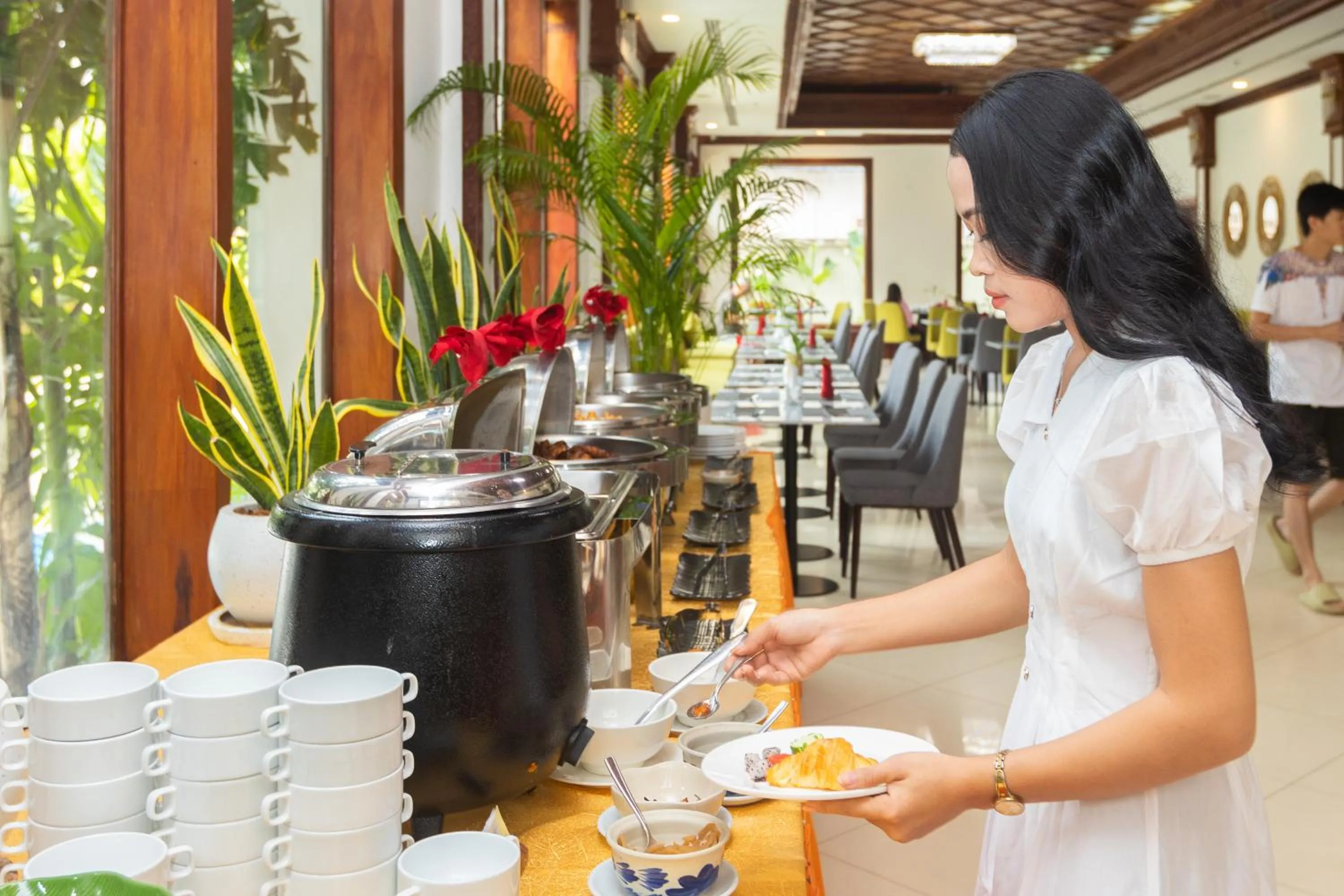 Breakfast in Angkor Land Urban Boutique