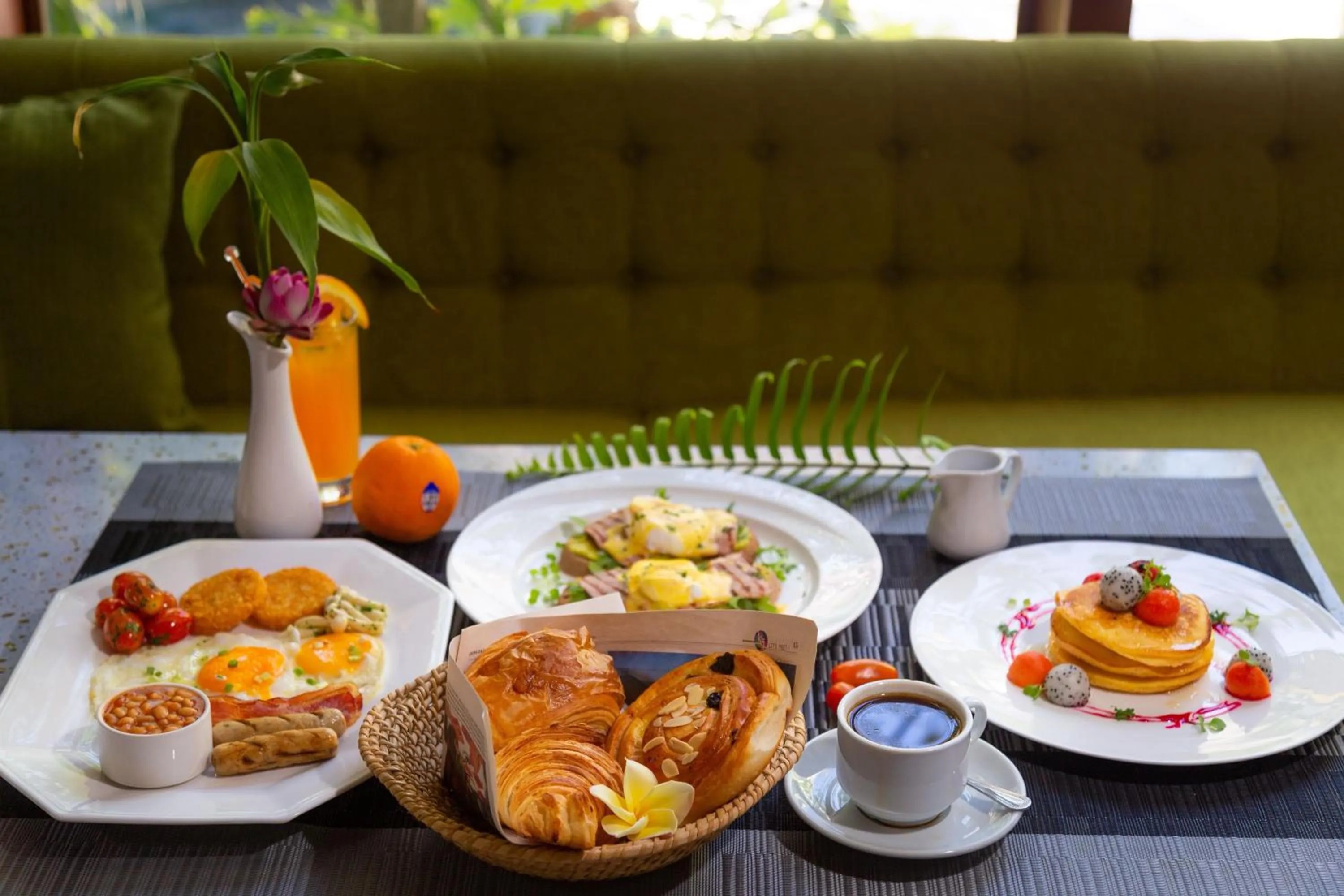 Breakfast in Angkor Land Urban Boutique