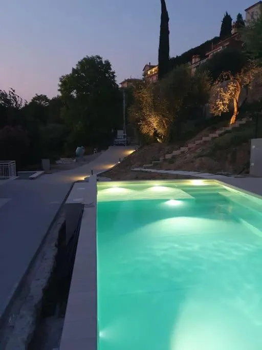 Villa Malù - APT Luisa Piscina e vista lago